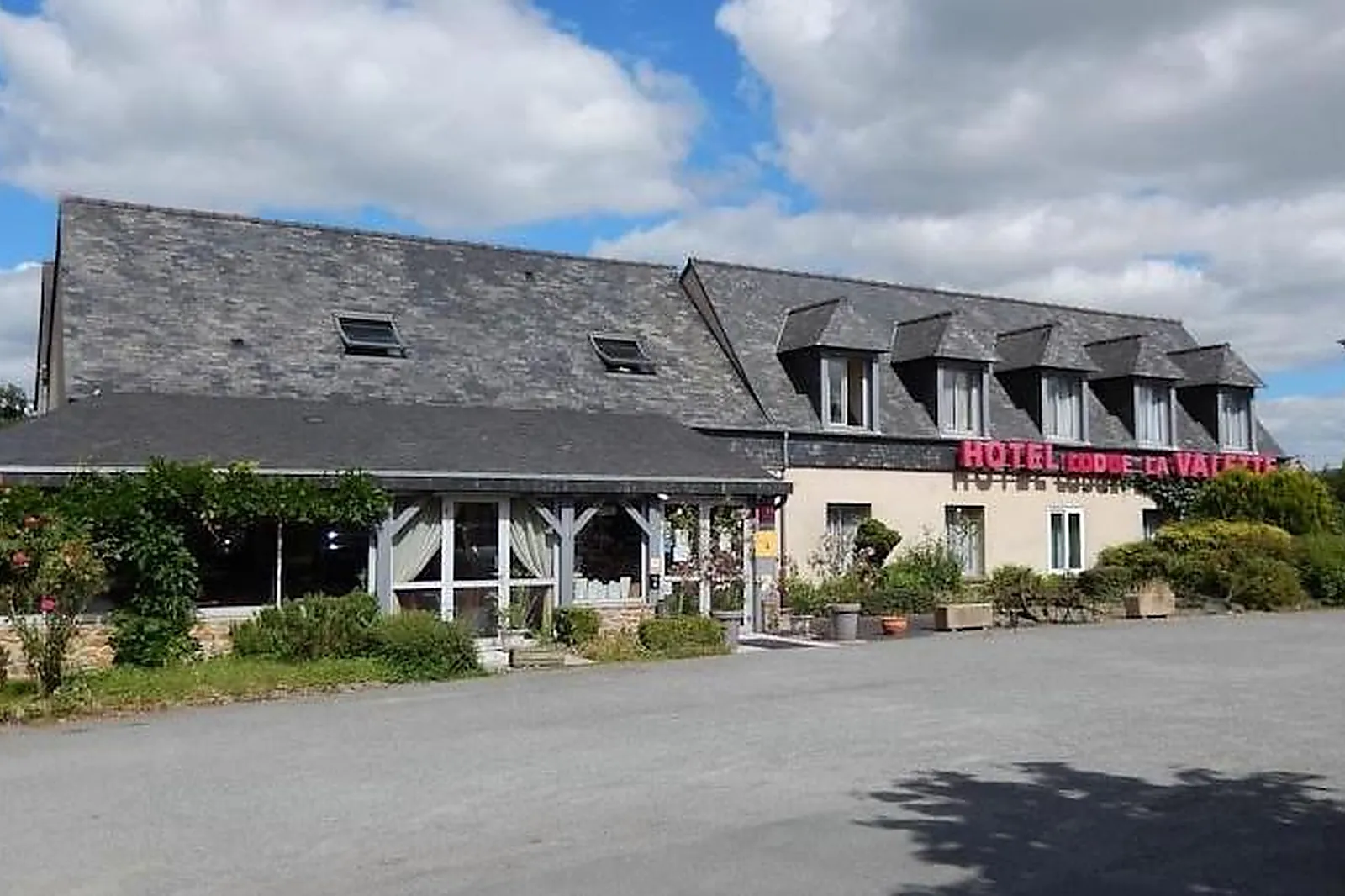 Lieux événementiels, HÔTEL LODGE LAVALETTE