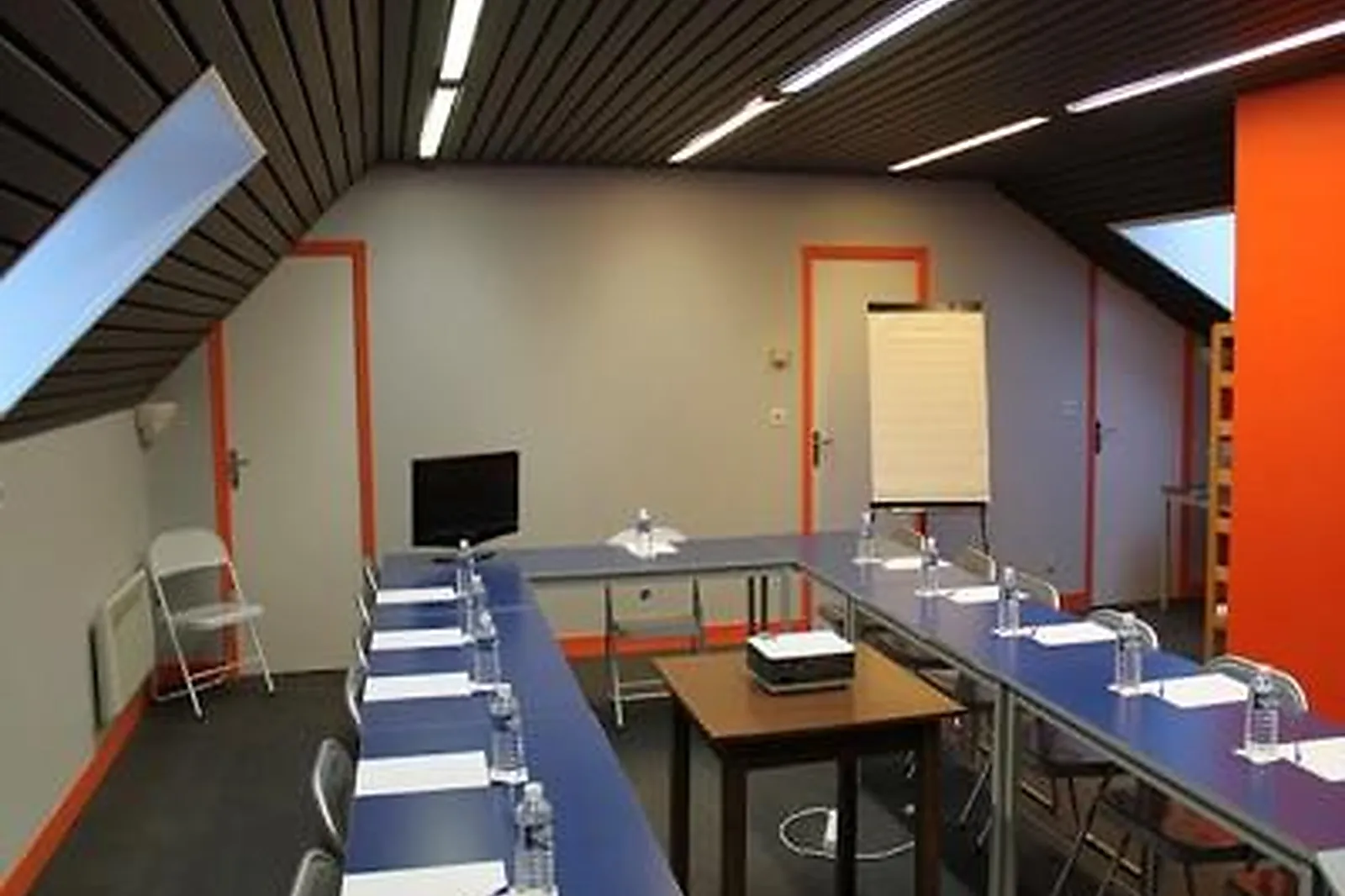 Lieux événementiels, HÔTEL LODGE LAVALETTE