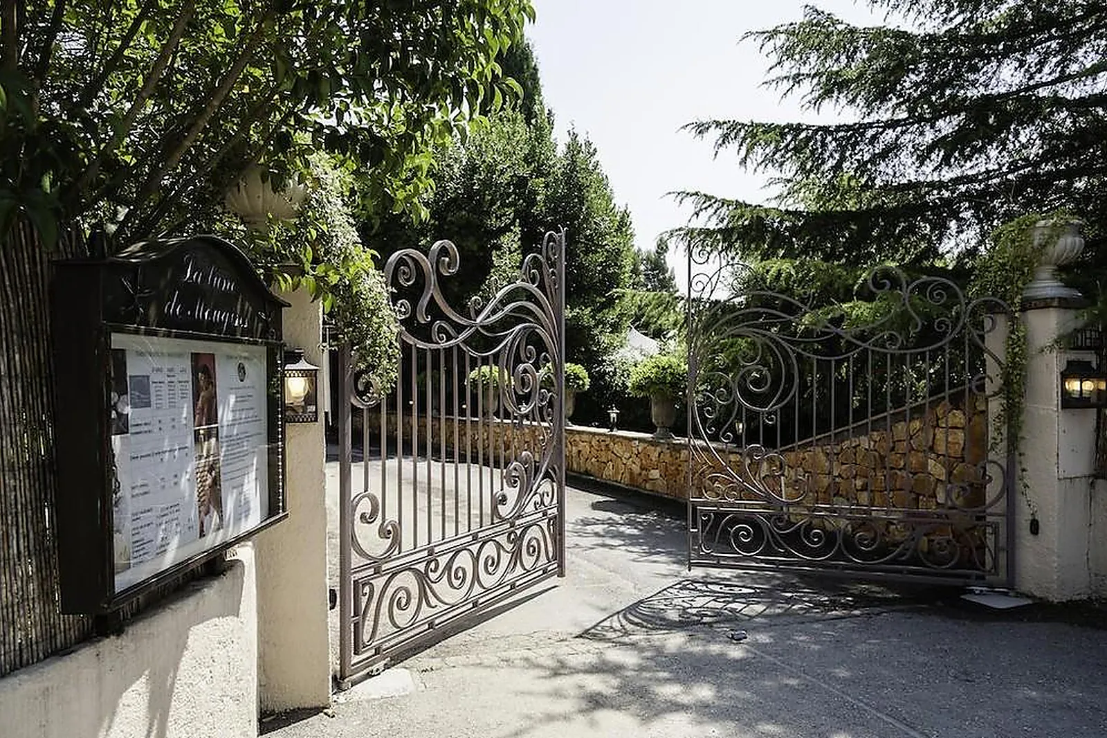 Lieux événementiels, HÔTEL LUNE DE MOUGINS ET SPA