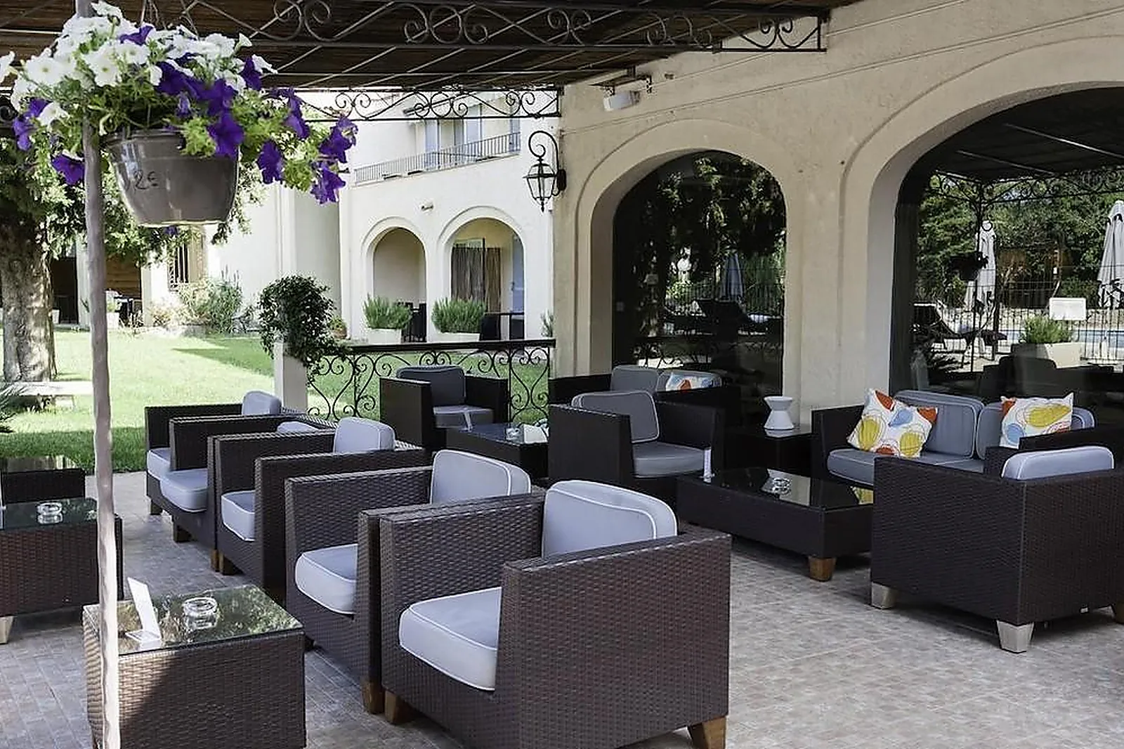 Lieux événementiels, HÔTEL LUNE DE MOUGINS ET SPA