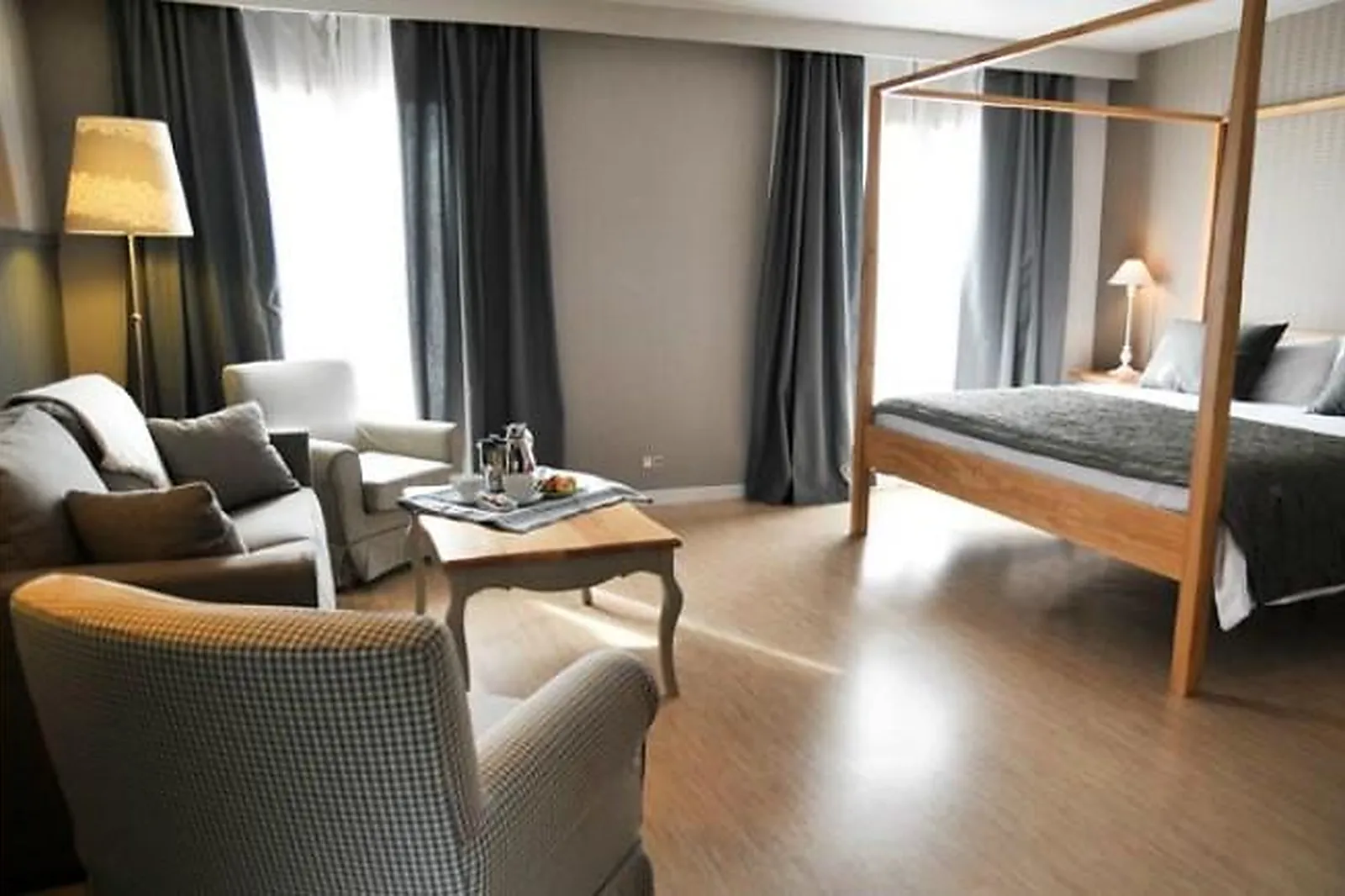 Lieux événementiels, HÔTEL LUNE DE MOUGINS ET SPA