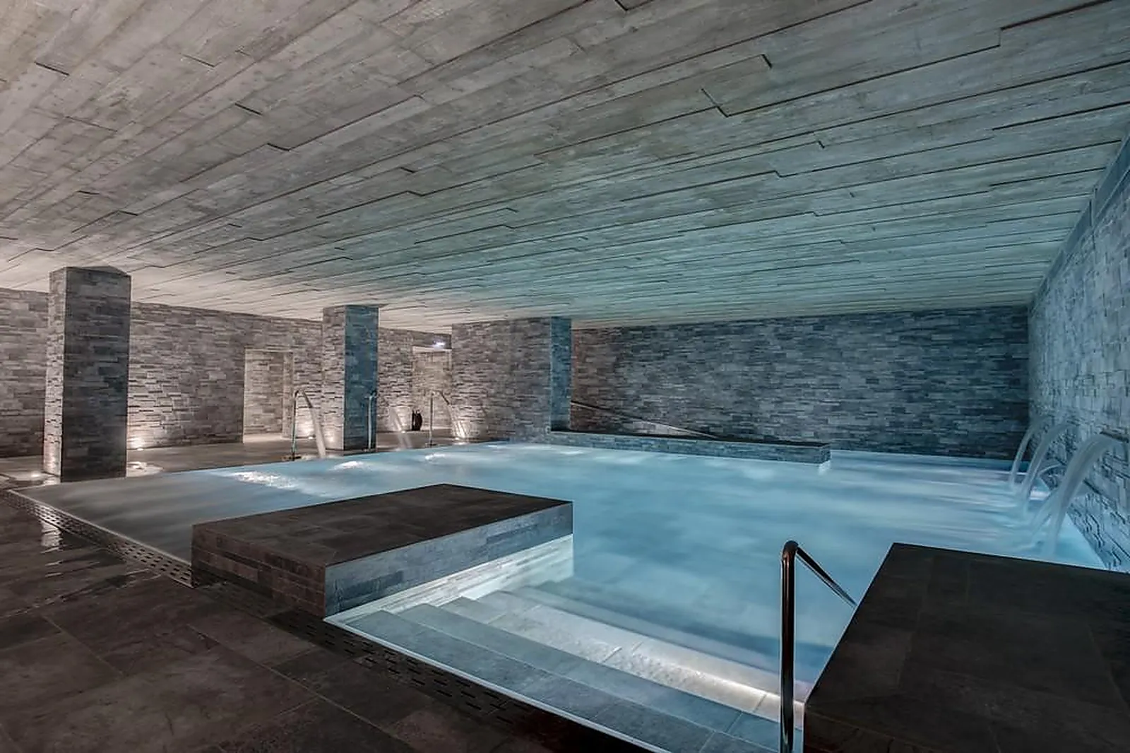 Lieux événementiels, HOTEL LYON METROPOLE