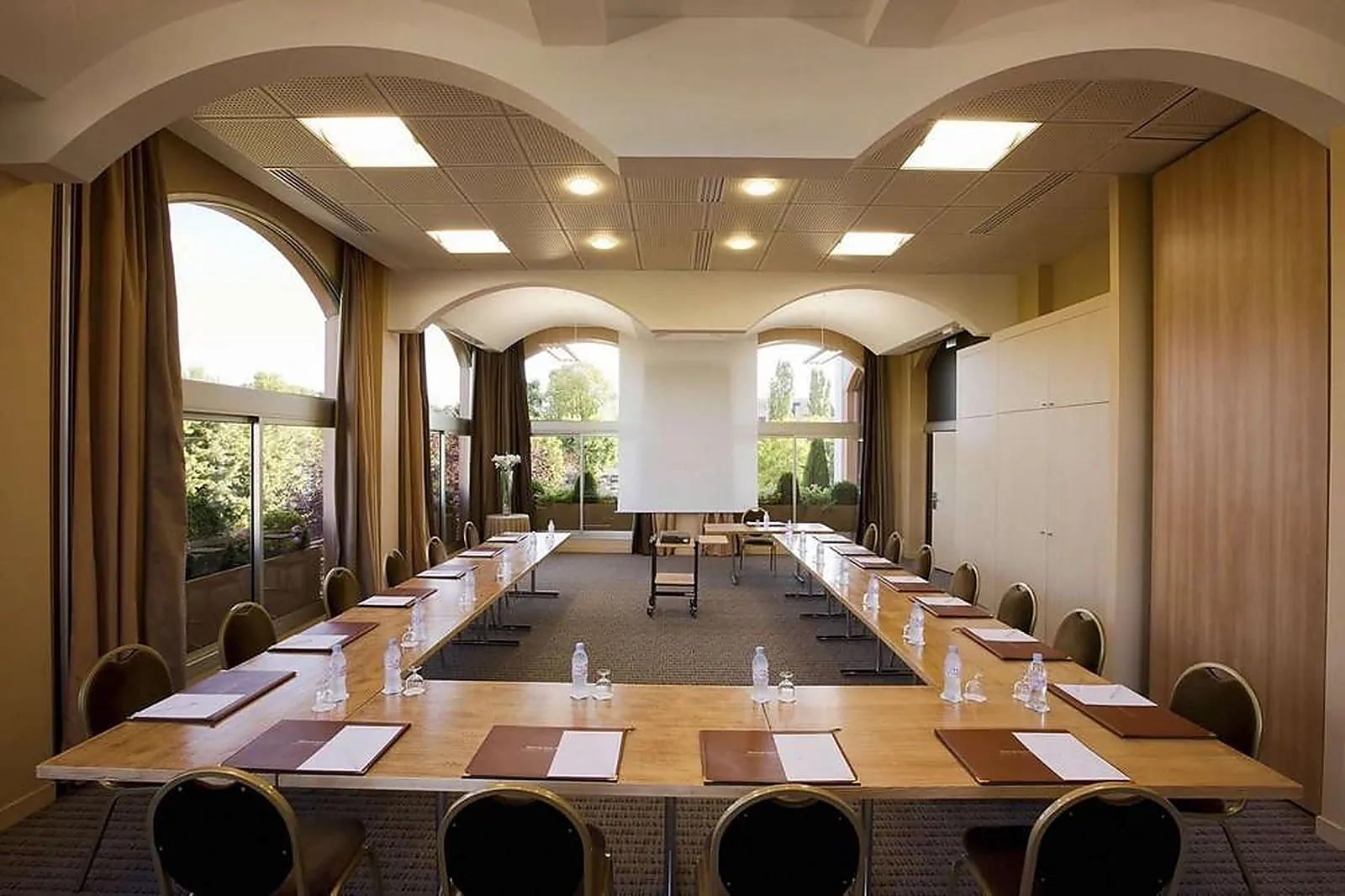 Lieux événementiels, HOTEL LYON METROPOLE