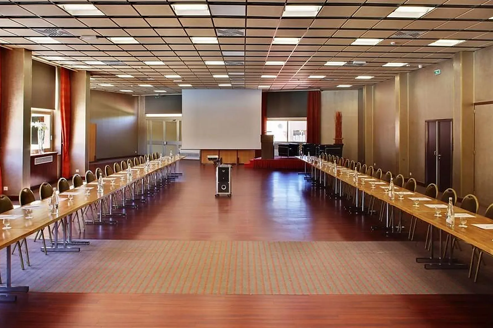 Lieux événementiels, HOTEL LYON METROPOLE