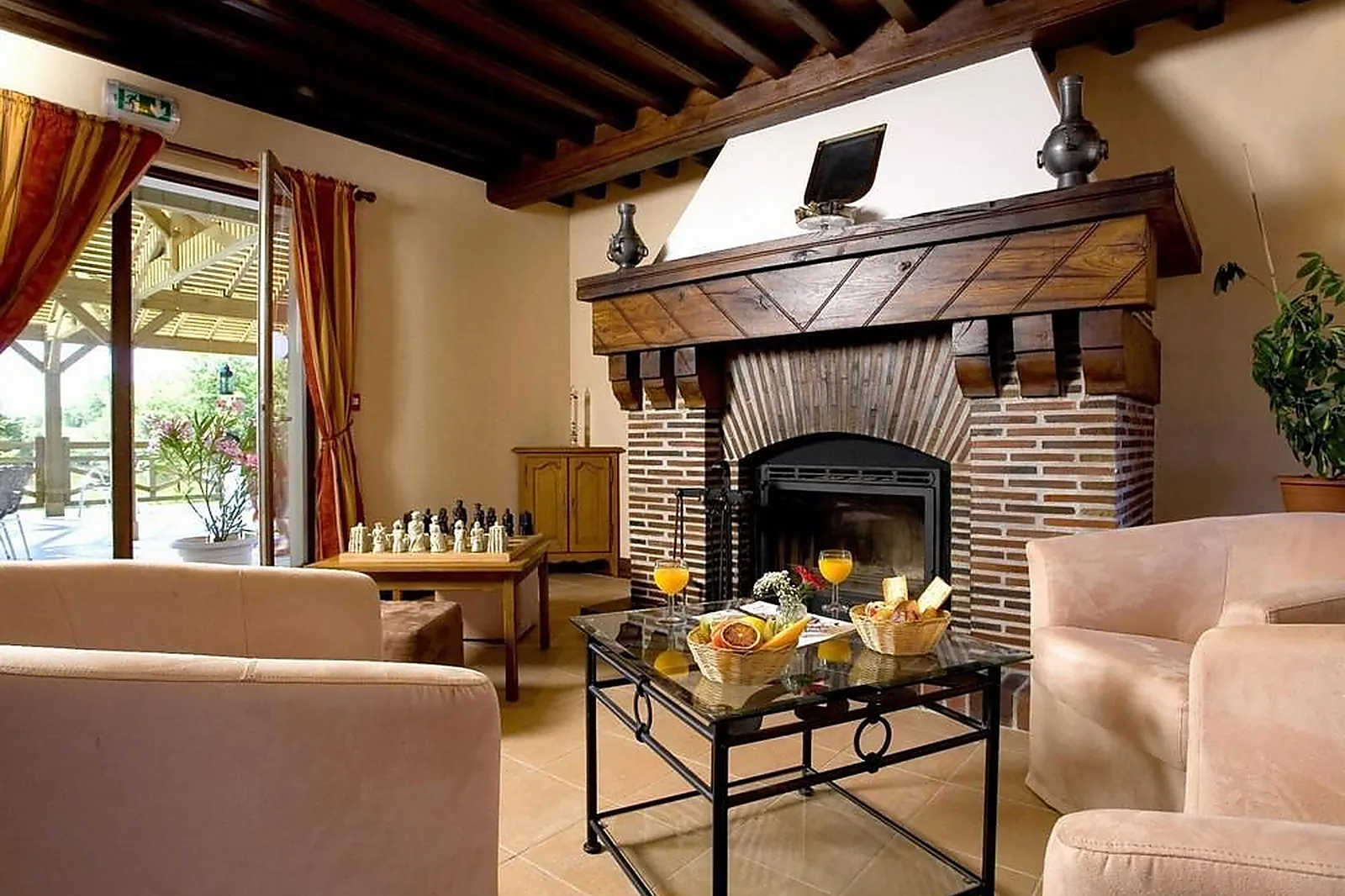 Lieux événementiels, HÔTEL MAISON DU LAC