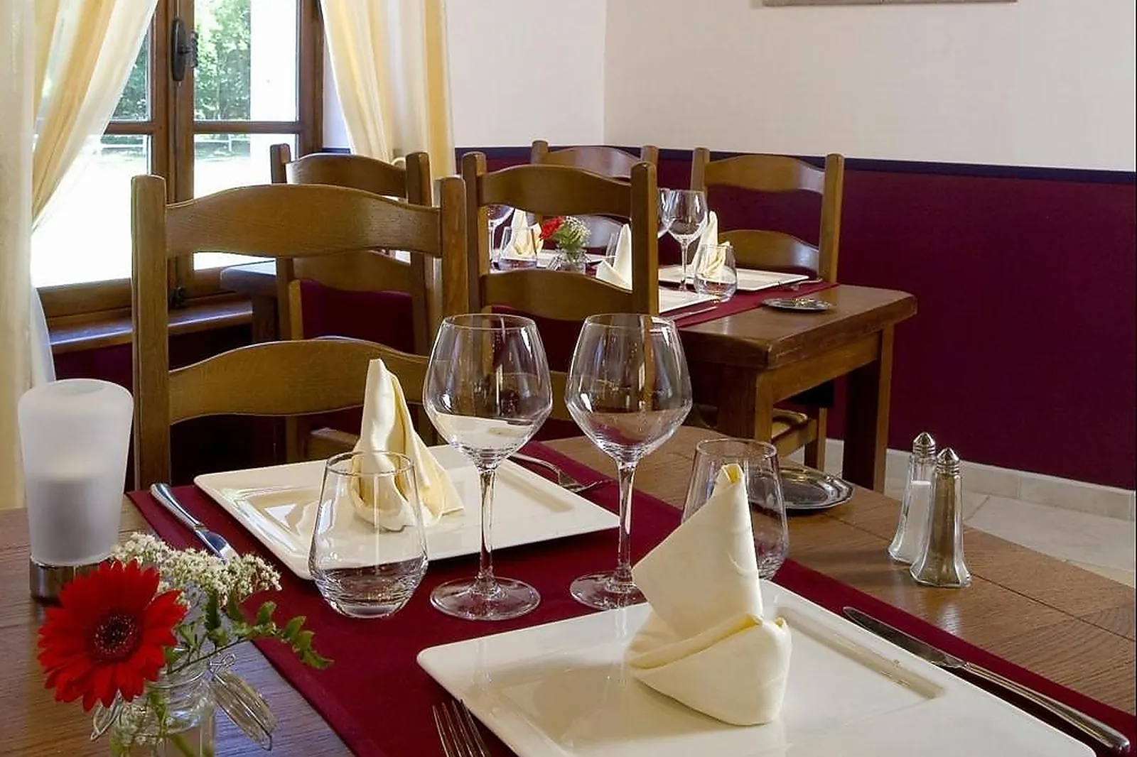 Lieux événementiels, HÔTEL MAISON DU LAC