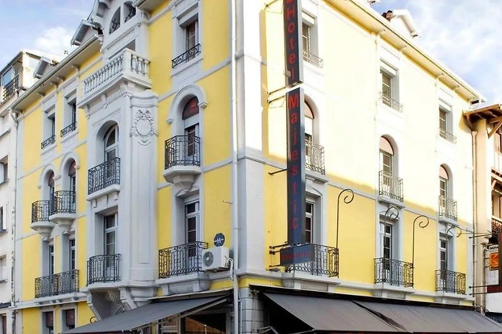 Lieux événementiels, HÔTEL MAJESTIC