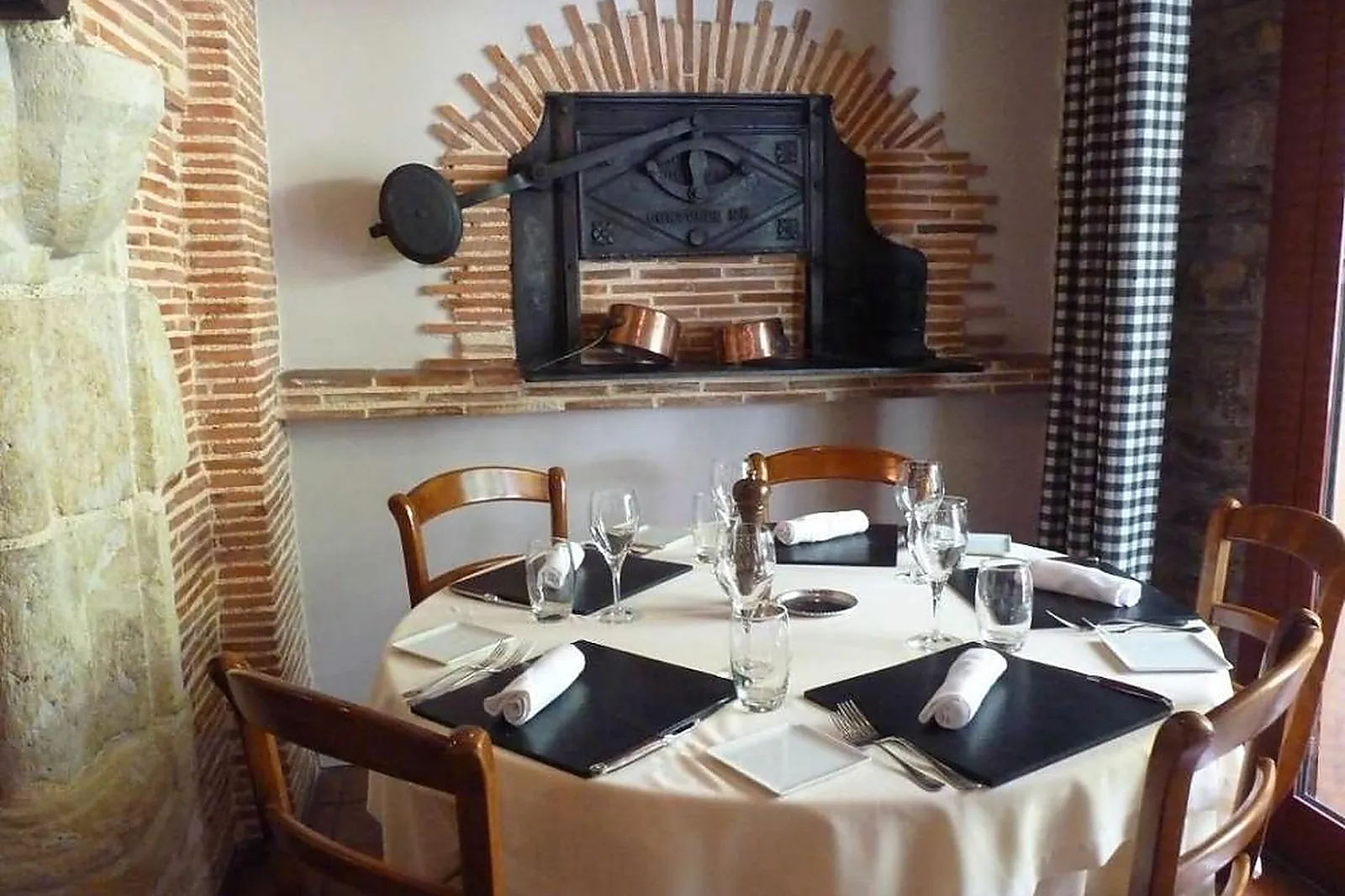 Lieux événementiels, HÔTEL MIR