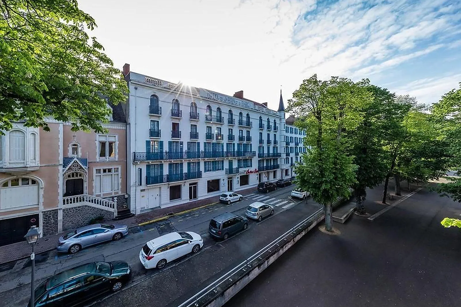 Lieux événementiels, HOTEL MONA LISA