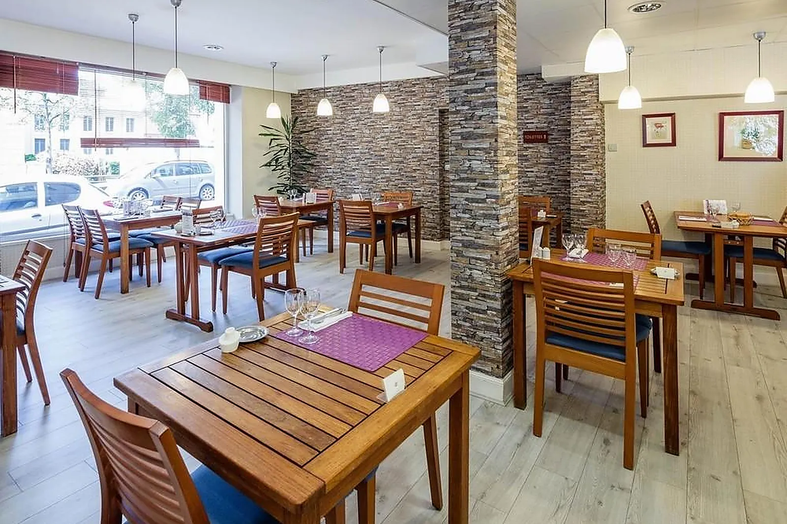 Lieux événementiels, HOTEL MONA LISA