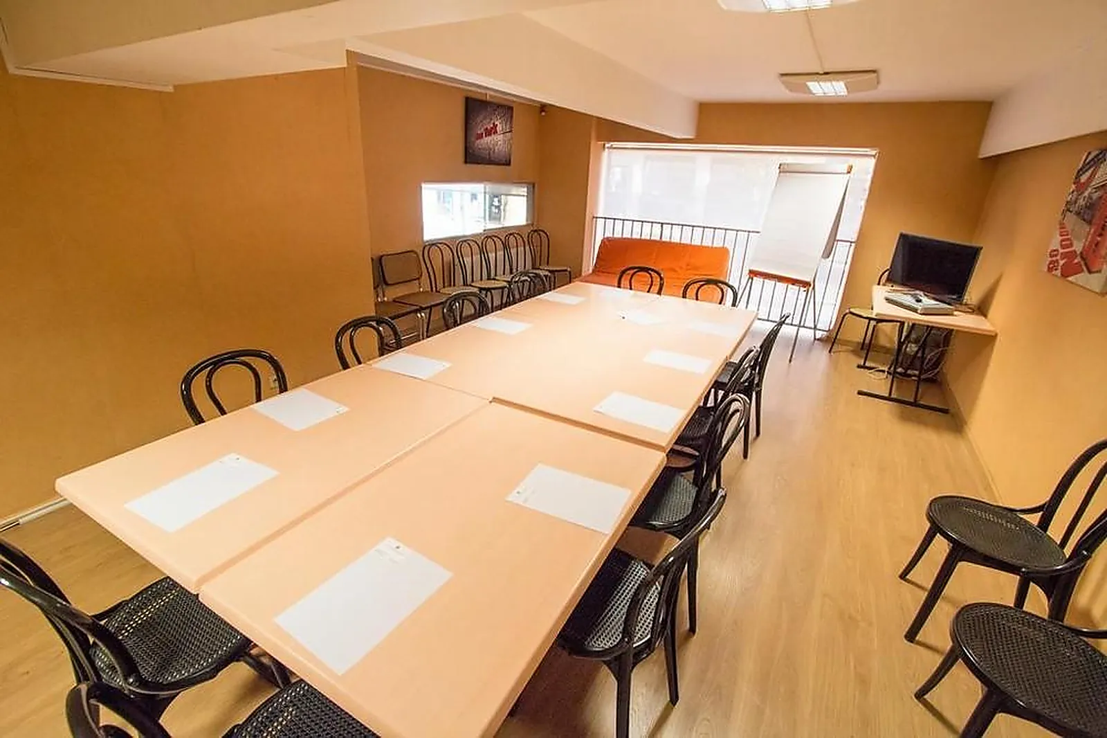 Lieux événementiels, HÔTEL MONDIAL