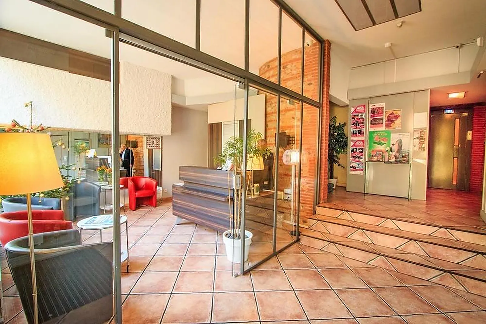 Lieux événementiels, HÔTEL MONDIAL