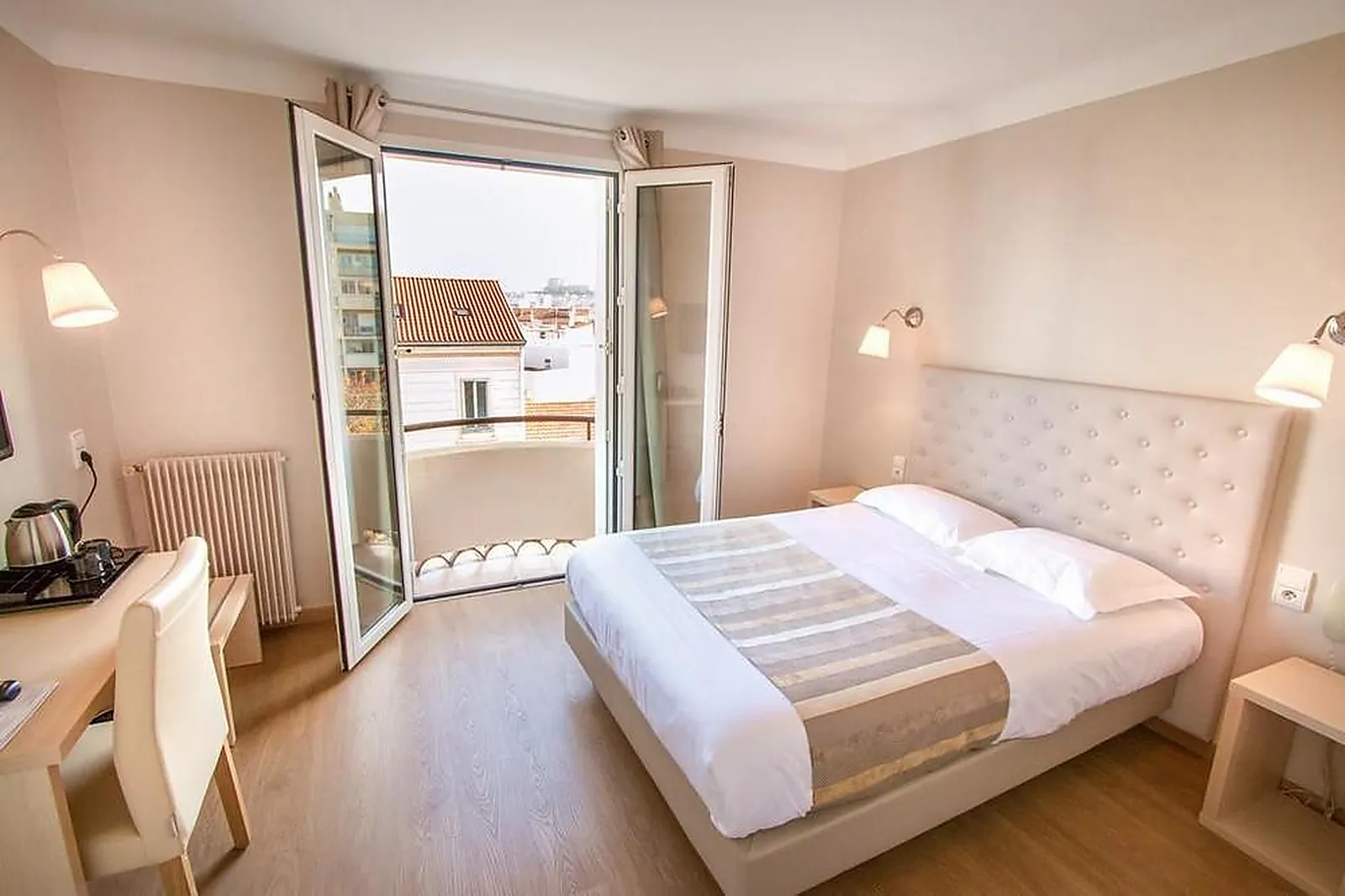 Lieux événementiels, HÔTEL MONDIAL