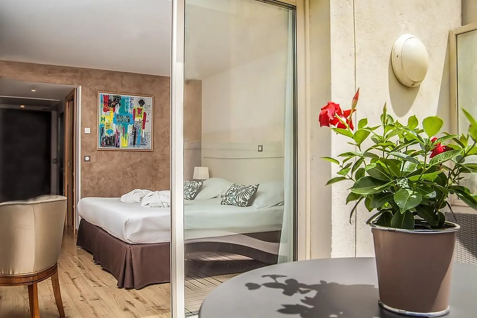 Lieux événementiels, HÔTEL MONTAIGNE  SPA