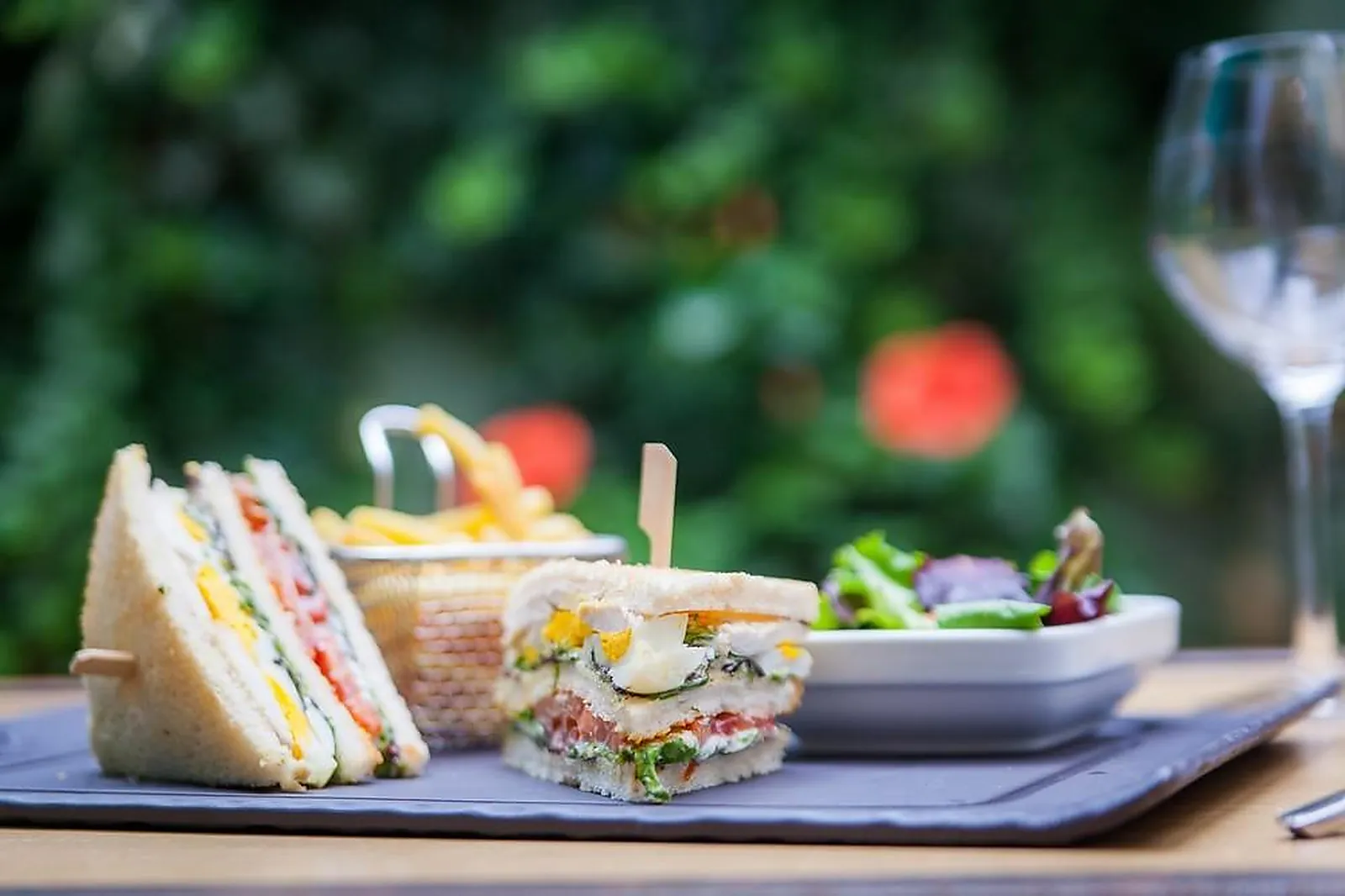 Lieux événementiels, HÔTEL MONTAIGNE  SPA