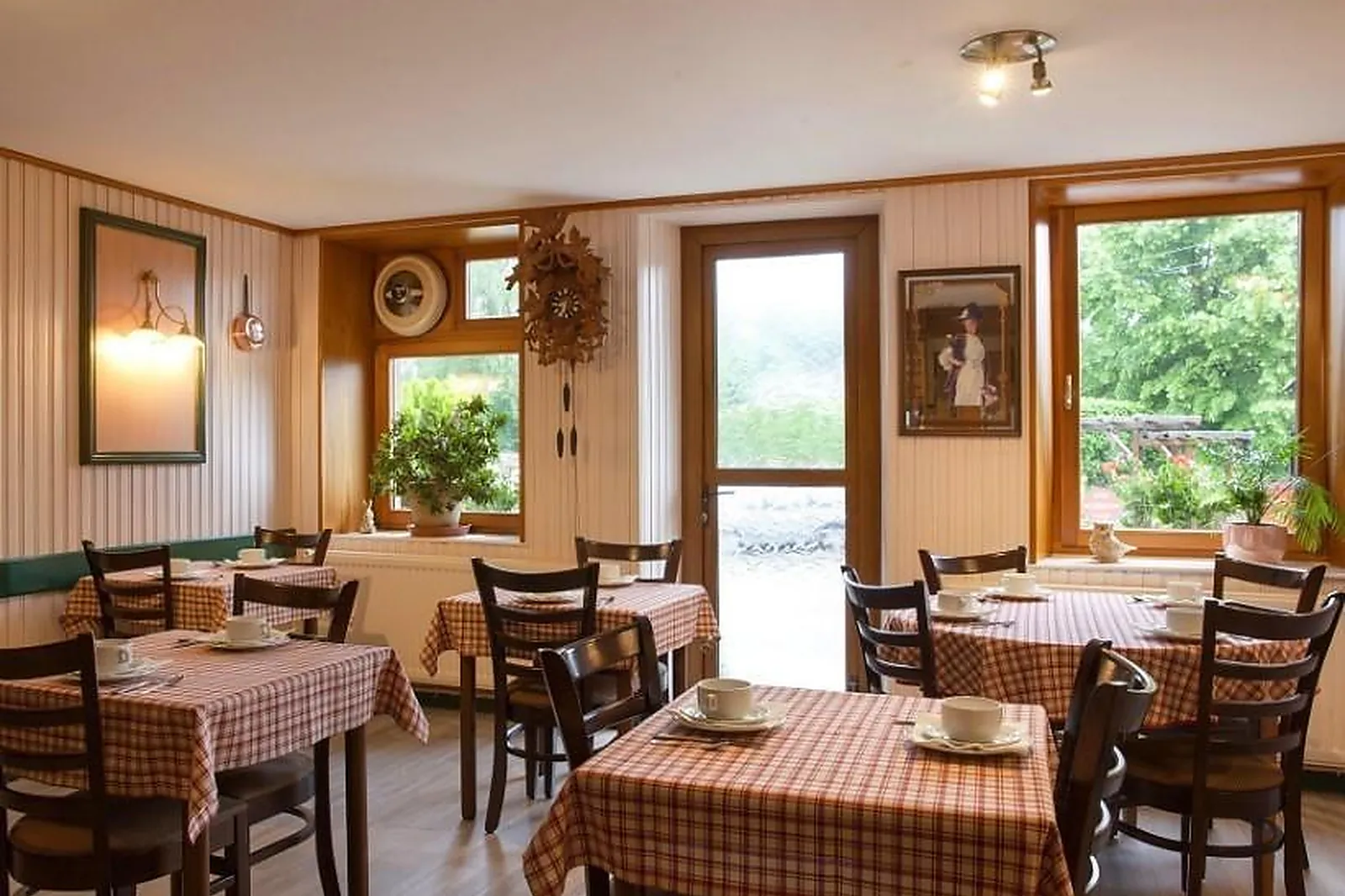 Lieux événementiels, HÔTEL NEUHAUSER