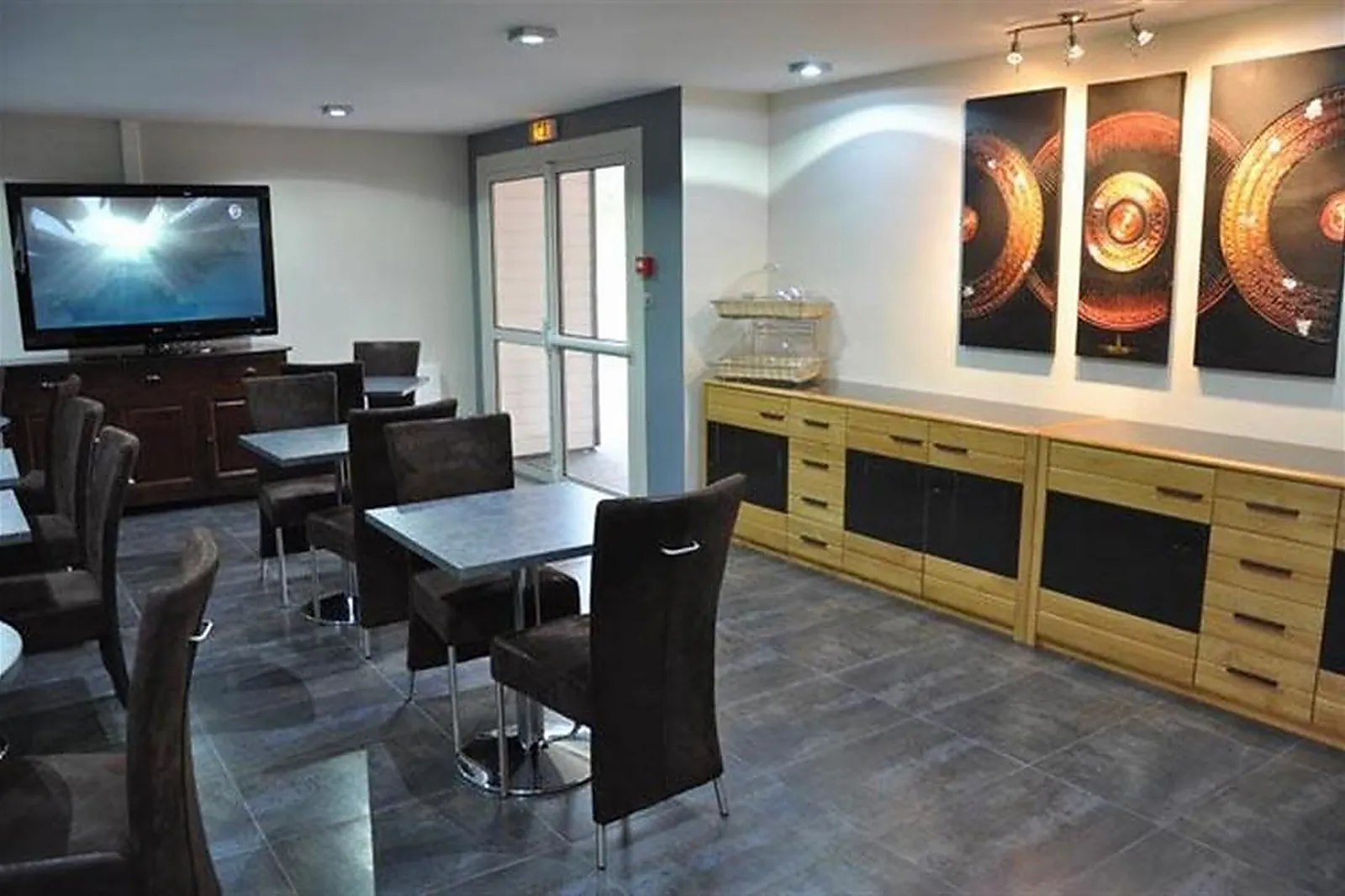 Lieux événementiels, HÔTEL NIMINOE