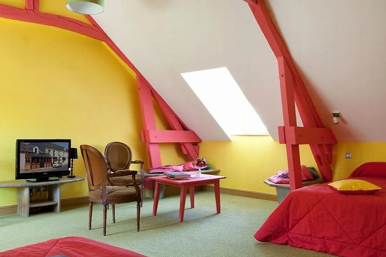 Lieux événementiels, HÔTEL Ô EN COULEUR