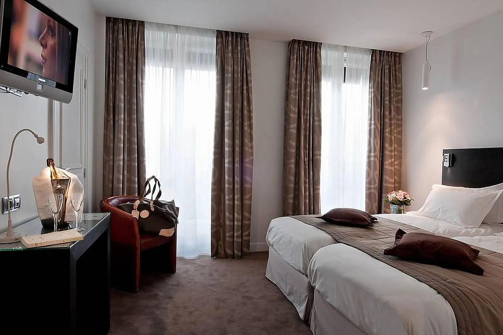 Lieux événementiels, HÔTEL ORPHÉE