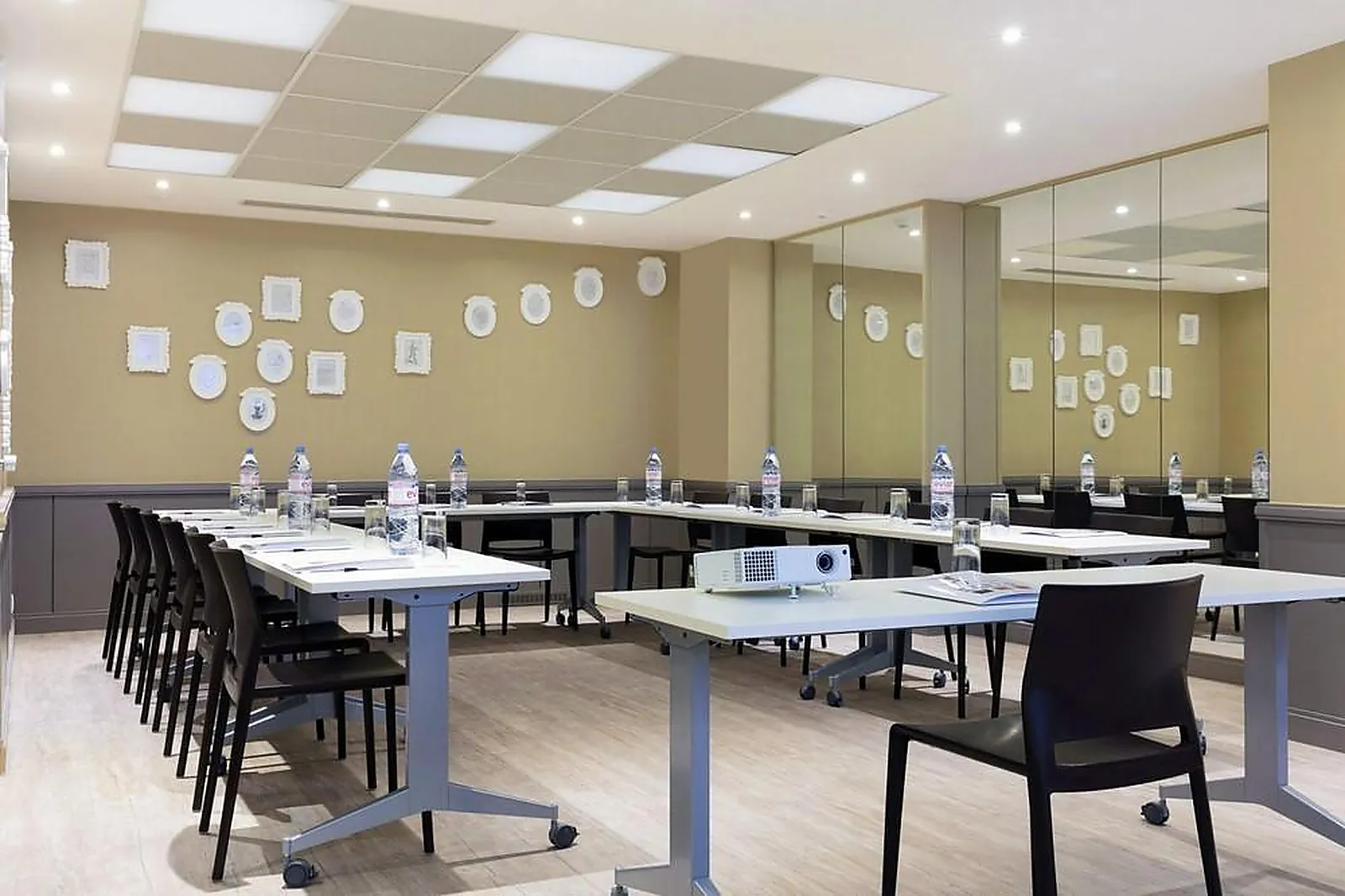 Lieux événementiels, HÔTEL PARIS BASTILLE