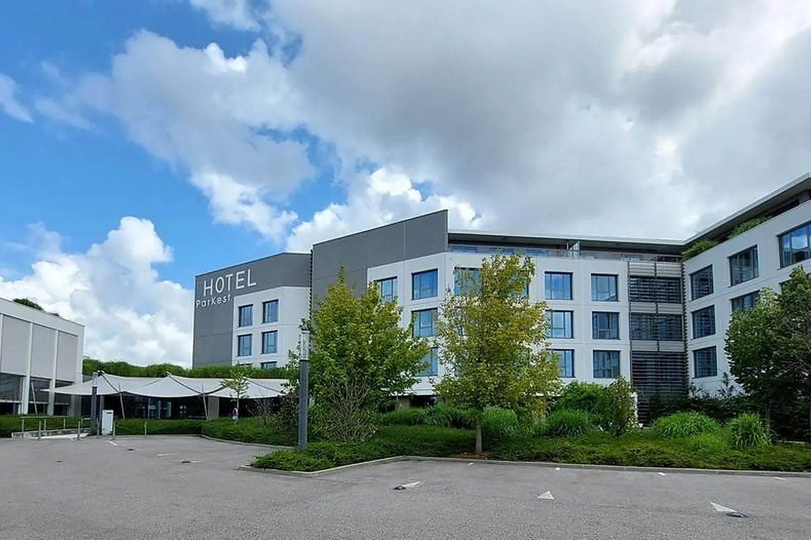 Lieux événementiels, HÔTEL PARKEST