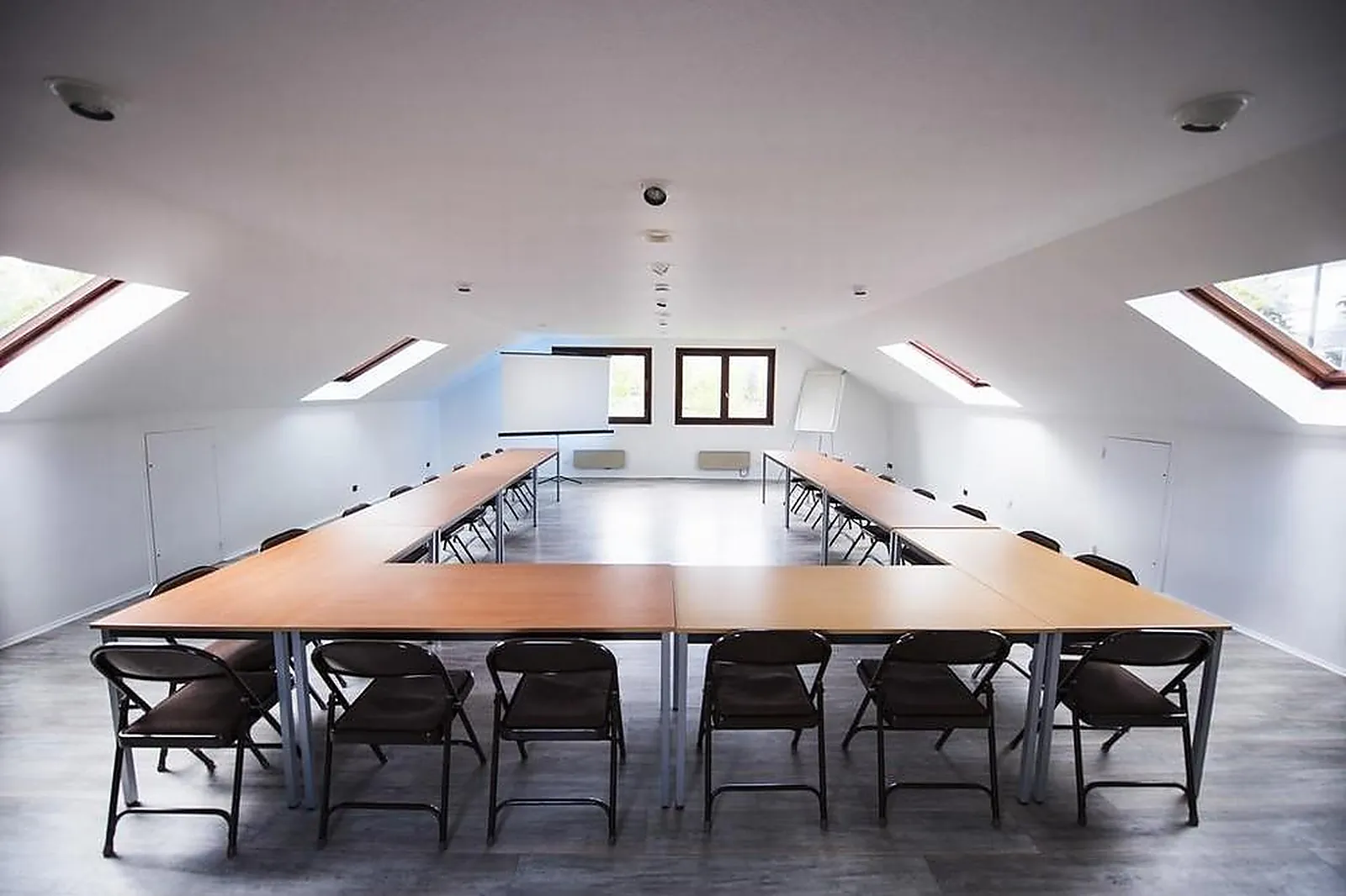 Lieux événementiels, HÔTEL PAVILLON DES GÂTINES