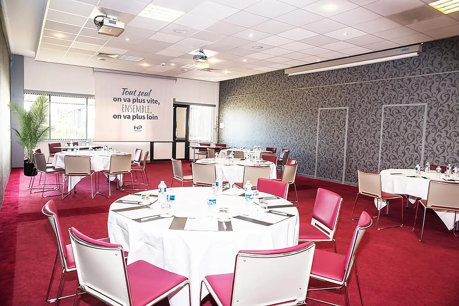 Lieux événementiels, HÔTEL PLAZA - SITE DU FUTUROSCOPE