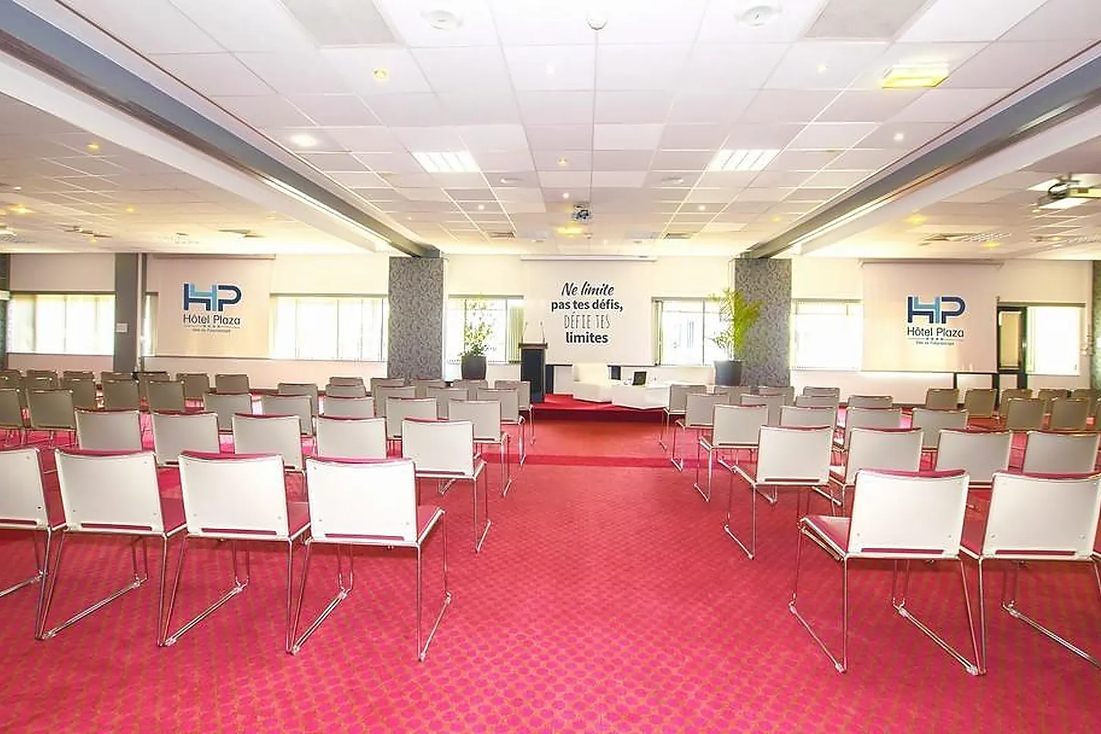 Lieux événementiels, HÔTEL PLAZA - SITE DU FUTUROSCOPE