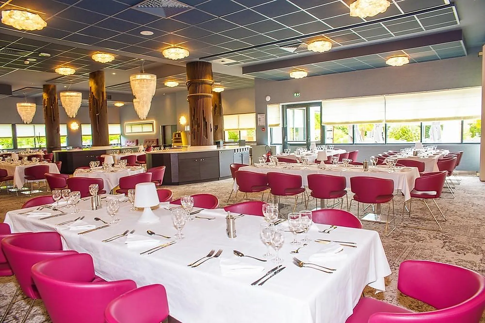 Lieux événementiels, HÔTEL PLAZA - SITE DU FUTUROSCOPE