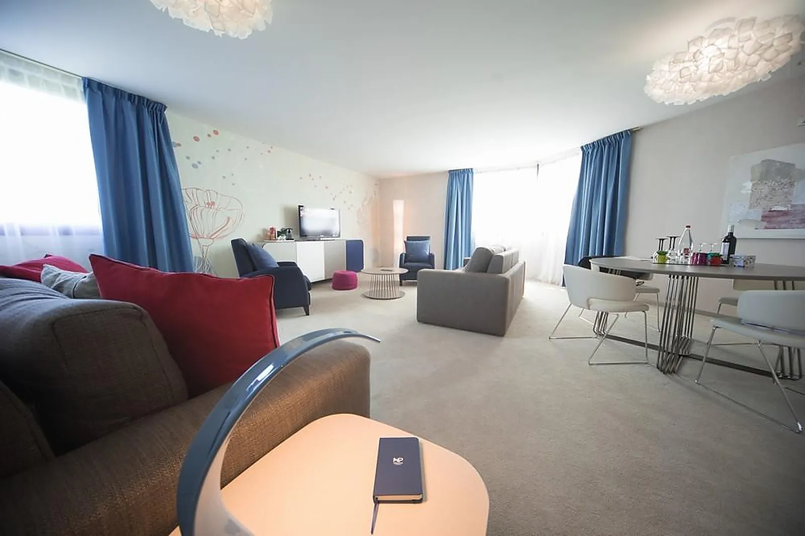 Lieux événementiels, HÔTEL PLAZA - SITE DU FUTUROSCOPE