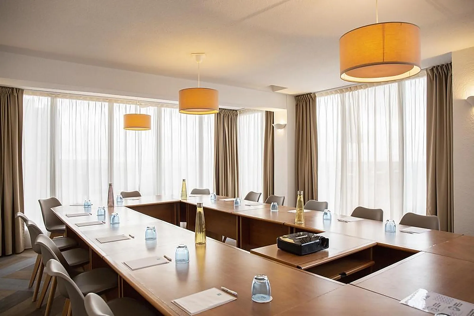 Lieux événementiels, HOTEL PORT MARINE