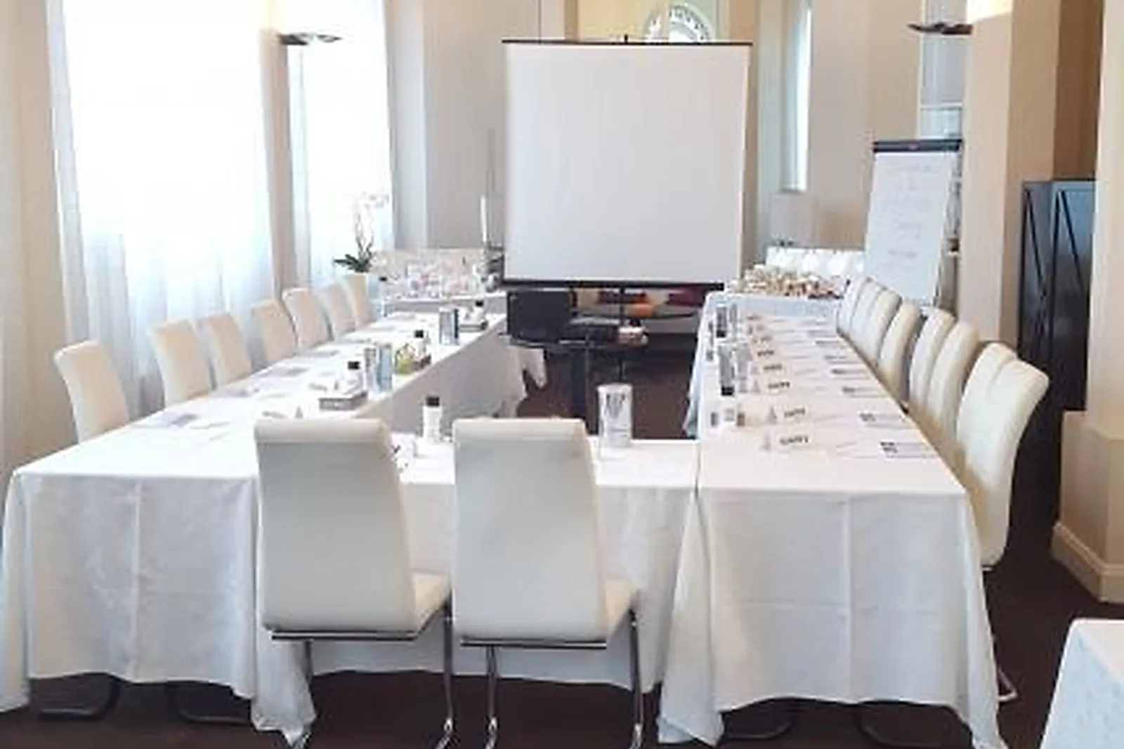 Lieux événementiels, HÔTEL RADIO