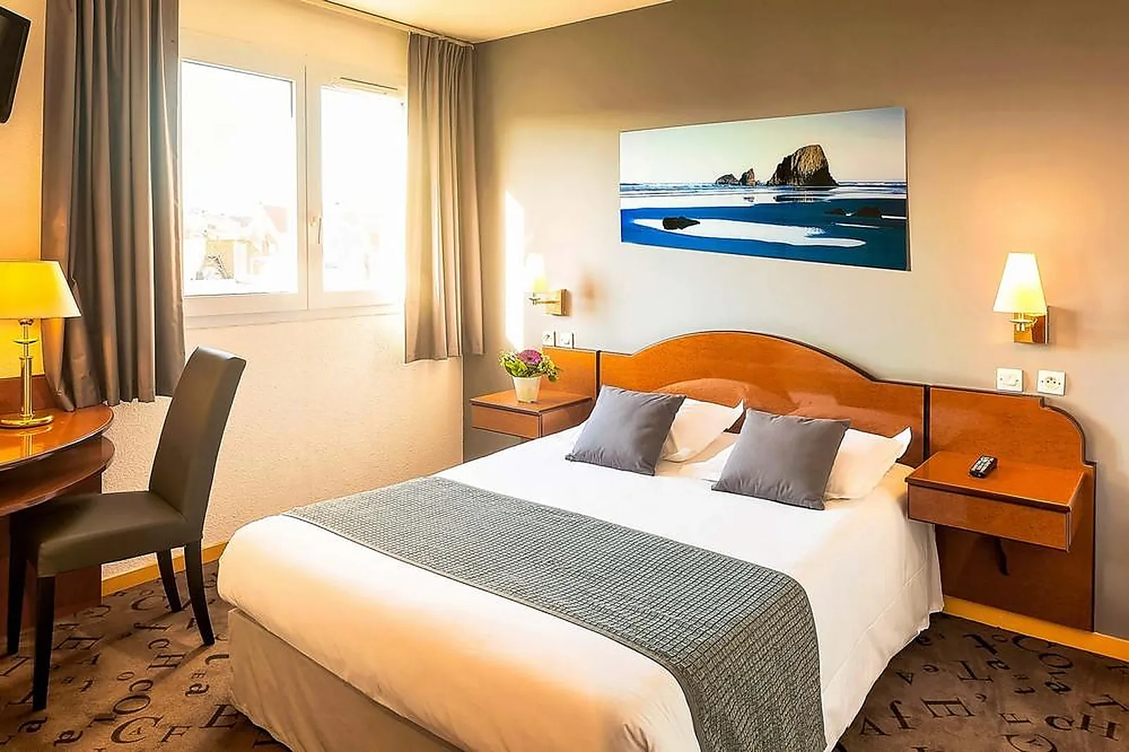 Lieux événementiels, HÔTEL RED FOX