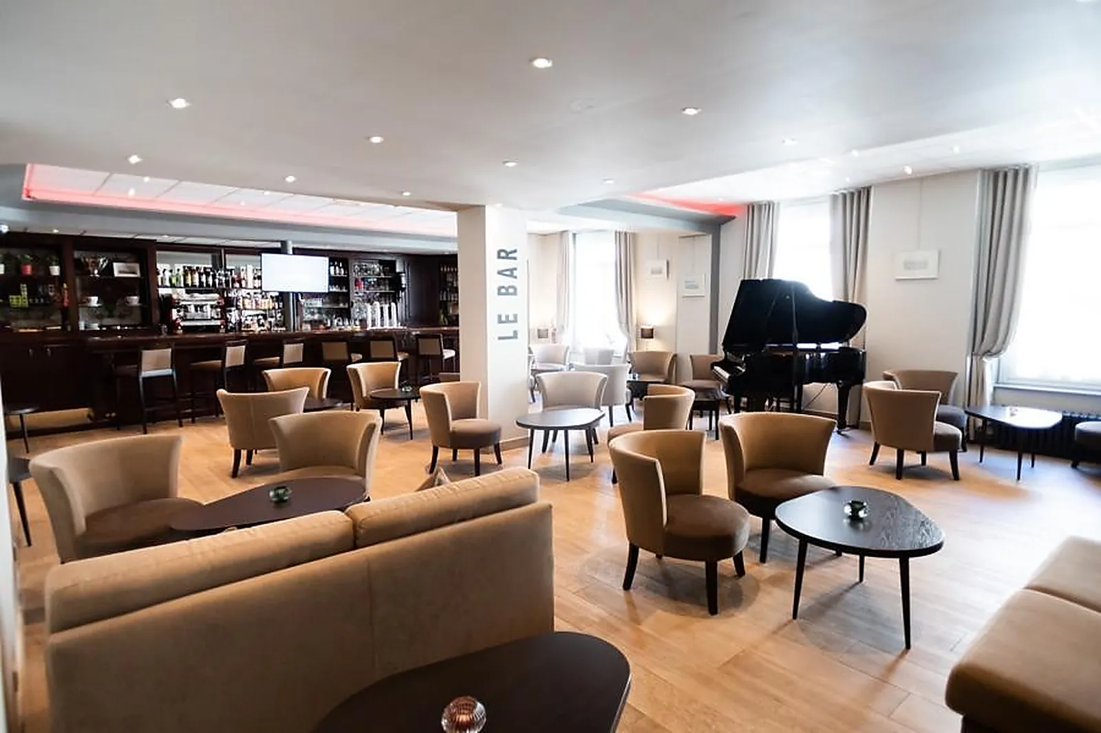 Lieux événementiels, HOTEL REGINA ET SPA