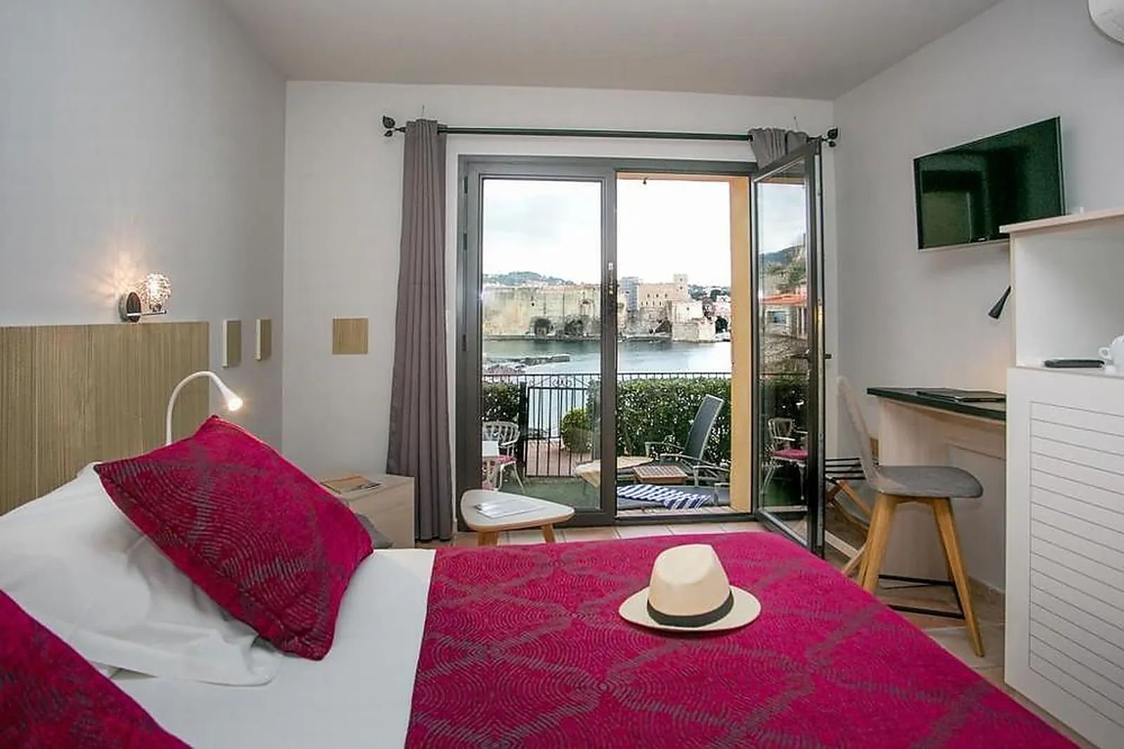 Lieux événementiels, HÔTEL RELAIS DES TROIS MAS RESTAURANT LA BALETTE