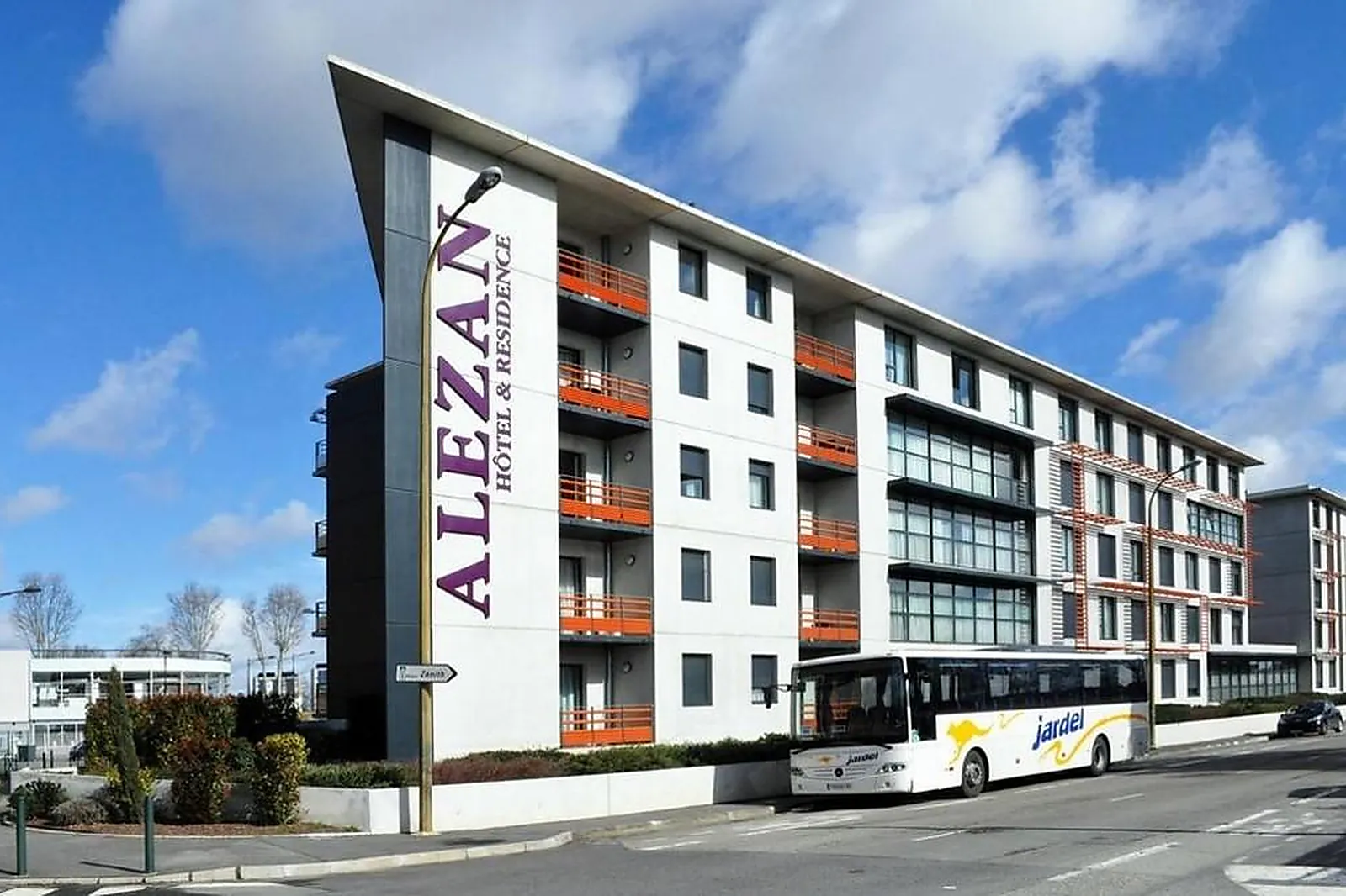 Lieux événementiels, HÔTEL  RÉSIDENCE ALEZAN