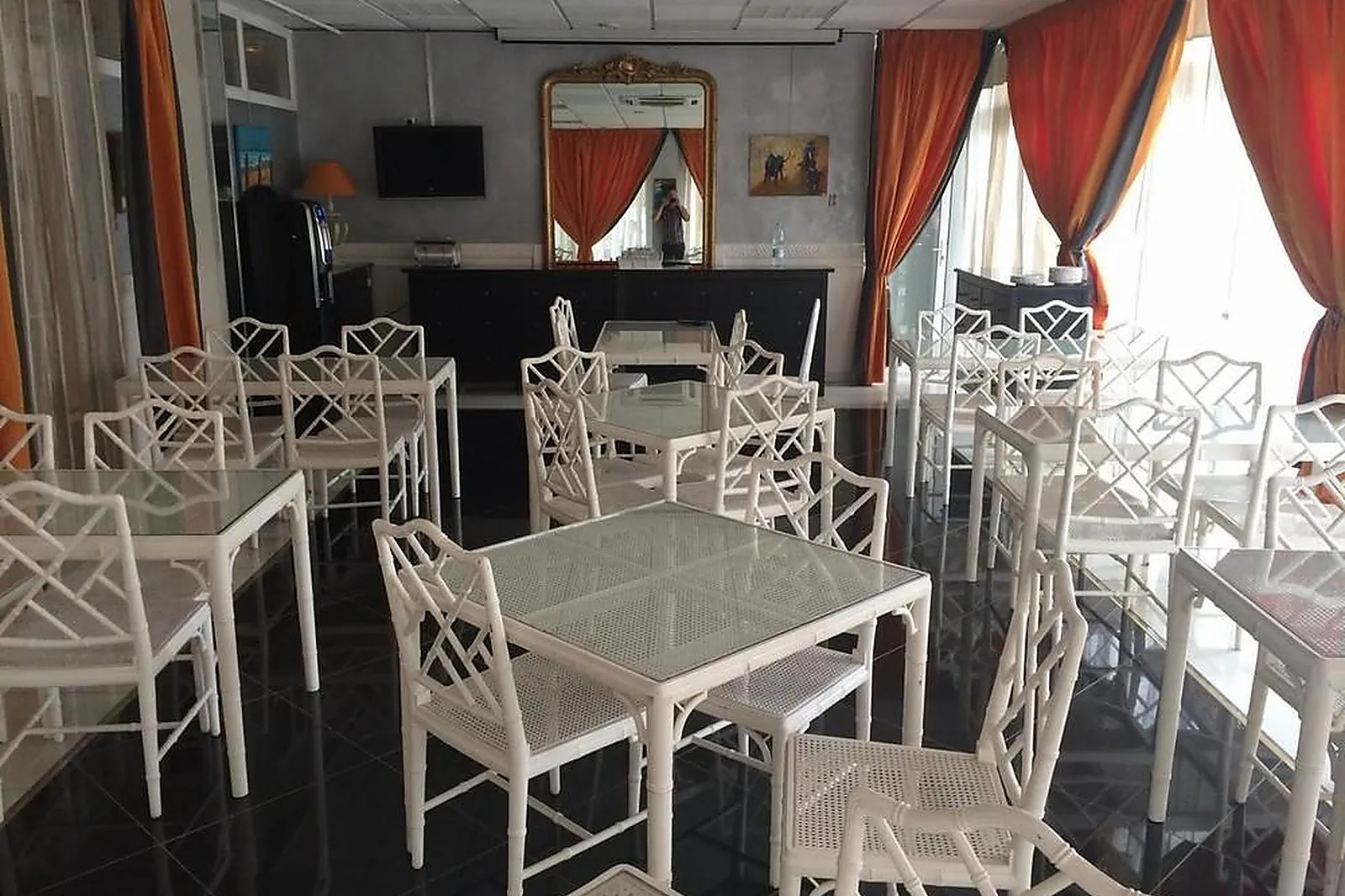 Lieux événementiels, HÔTEL RÉSIDENCE LE TRIANON