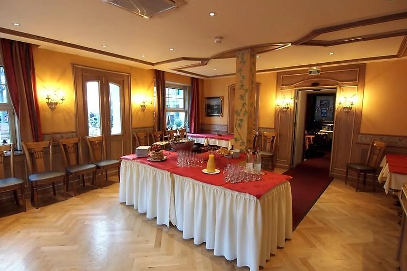 Lieux événementiels, HOTEL RESTAURANT AU CERF D'OR