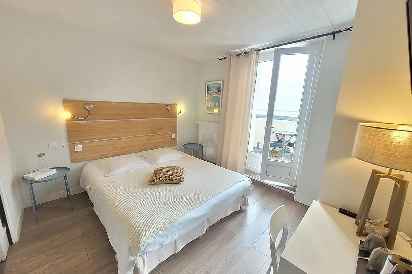 Lieux événementiels, HÔTEL RESTAURANT BAR LE GRAND LARGE