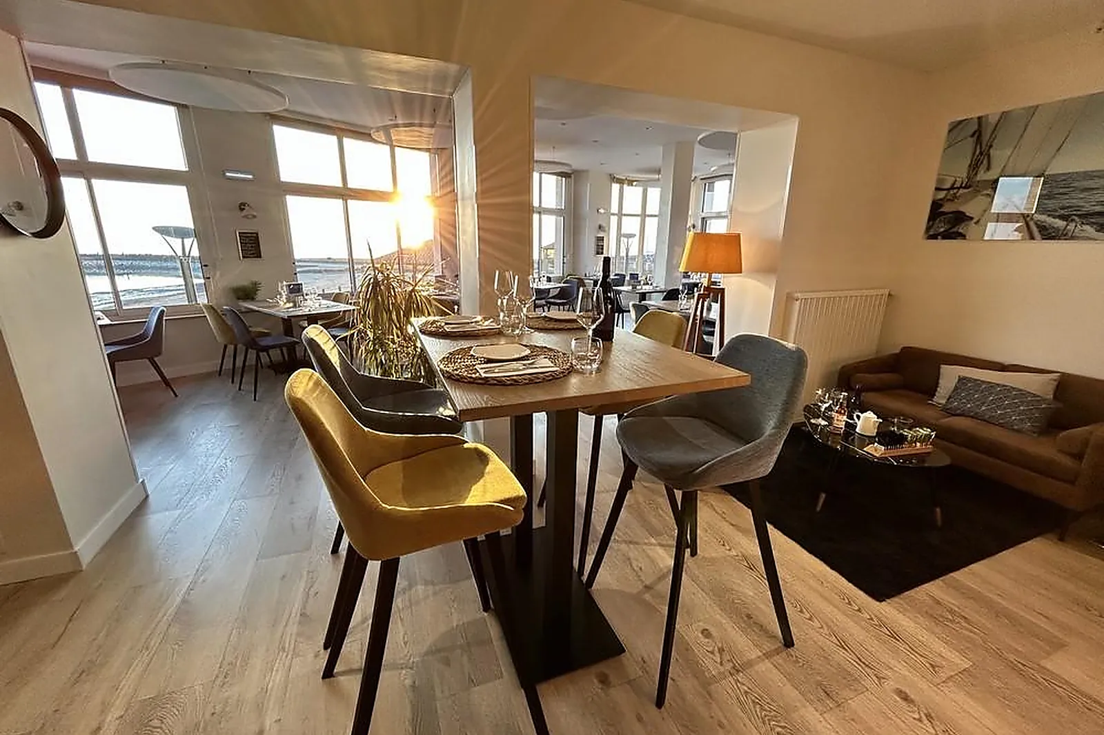 Lieux événementiels, HÔTEL RESTAURANT BAR LE GRAND LARGE