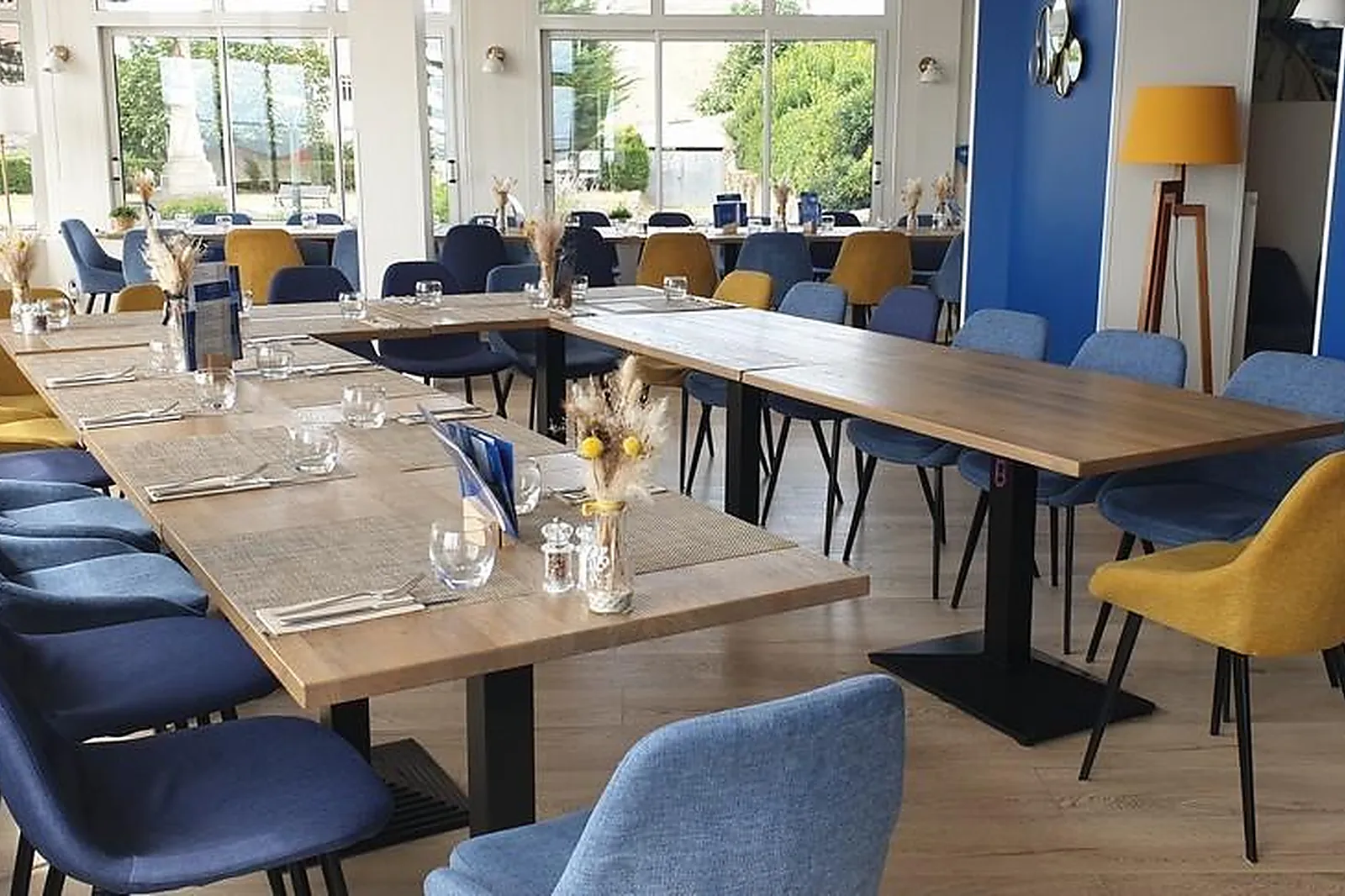 Lieux événementiels, HÔTEL RESTAURANT BAR LE GRAND LARGE