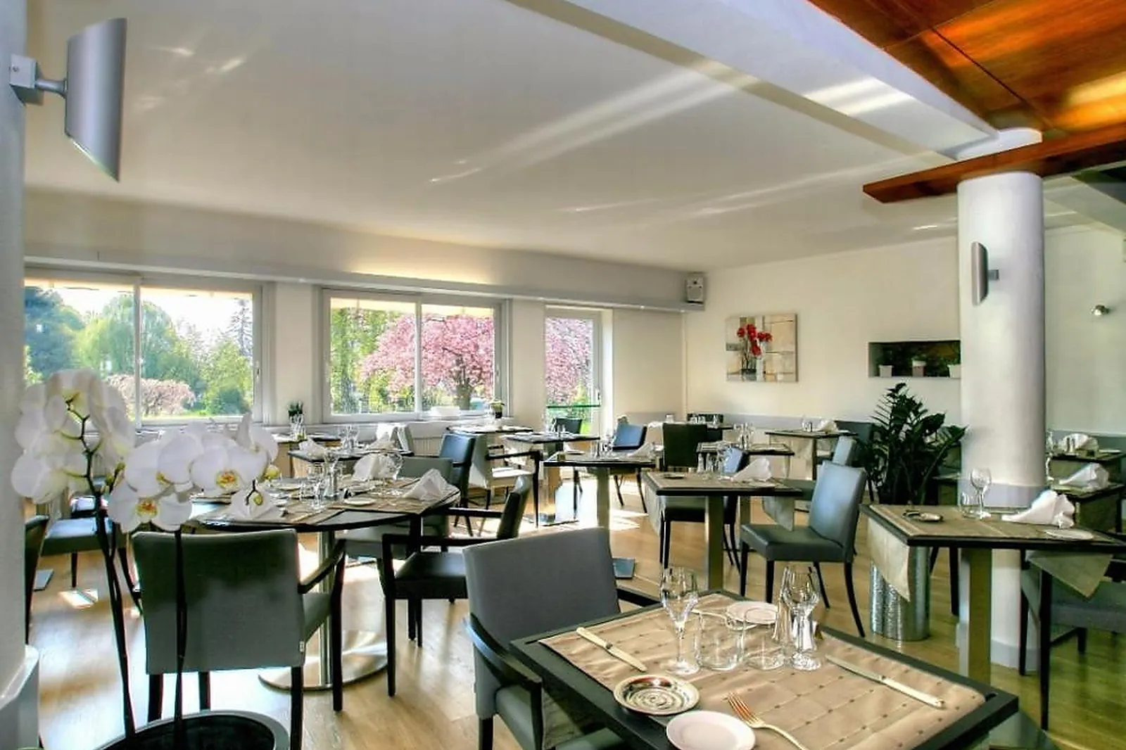 Lieux événementiels, HÔTEL RESTAURANT BEAU SITE