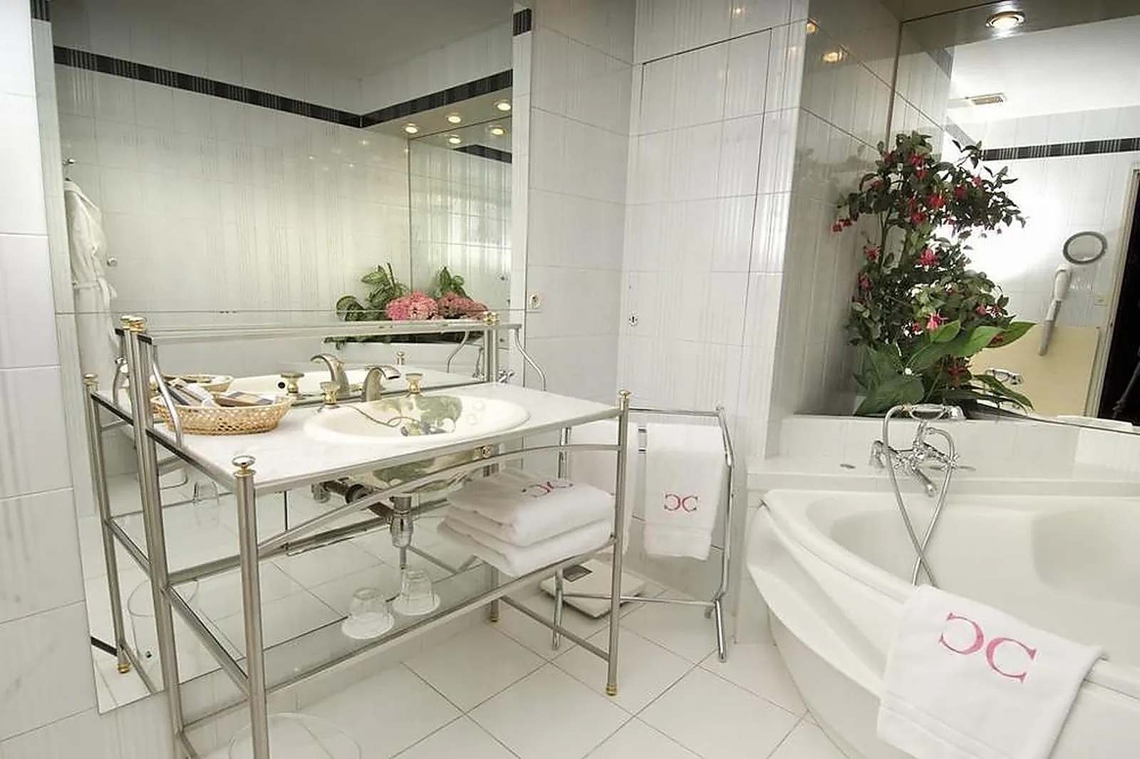 Lieux événementiels, HÔTEL RESTAURANT CHAVANT