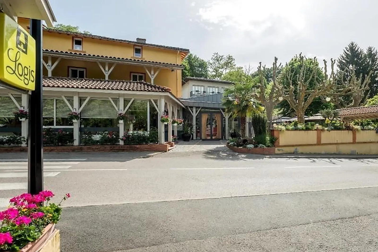 Lieux événementiels, HÔTEL RESTAURANT CHEZ NOUS