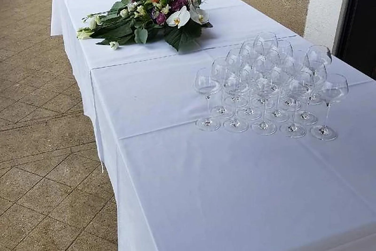 Lieux événementiels, HOTEL RESTAURANT ECLOSION