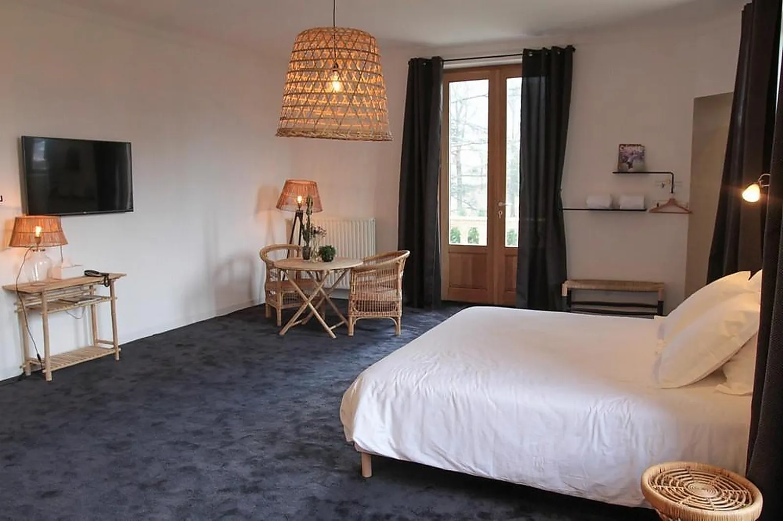 Lieux événementiels, HOTEL RESTAURANT ECLOSION