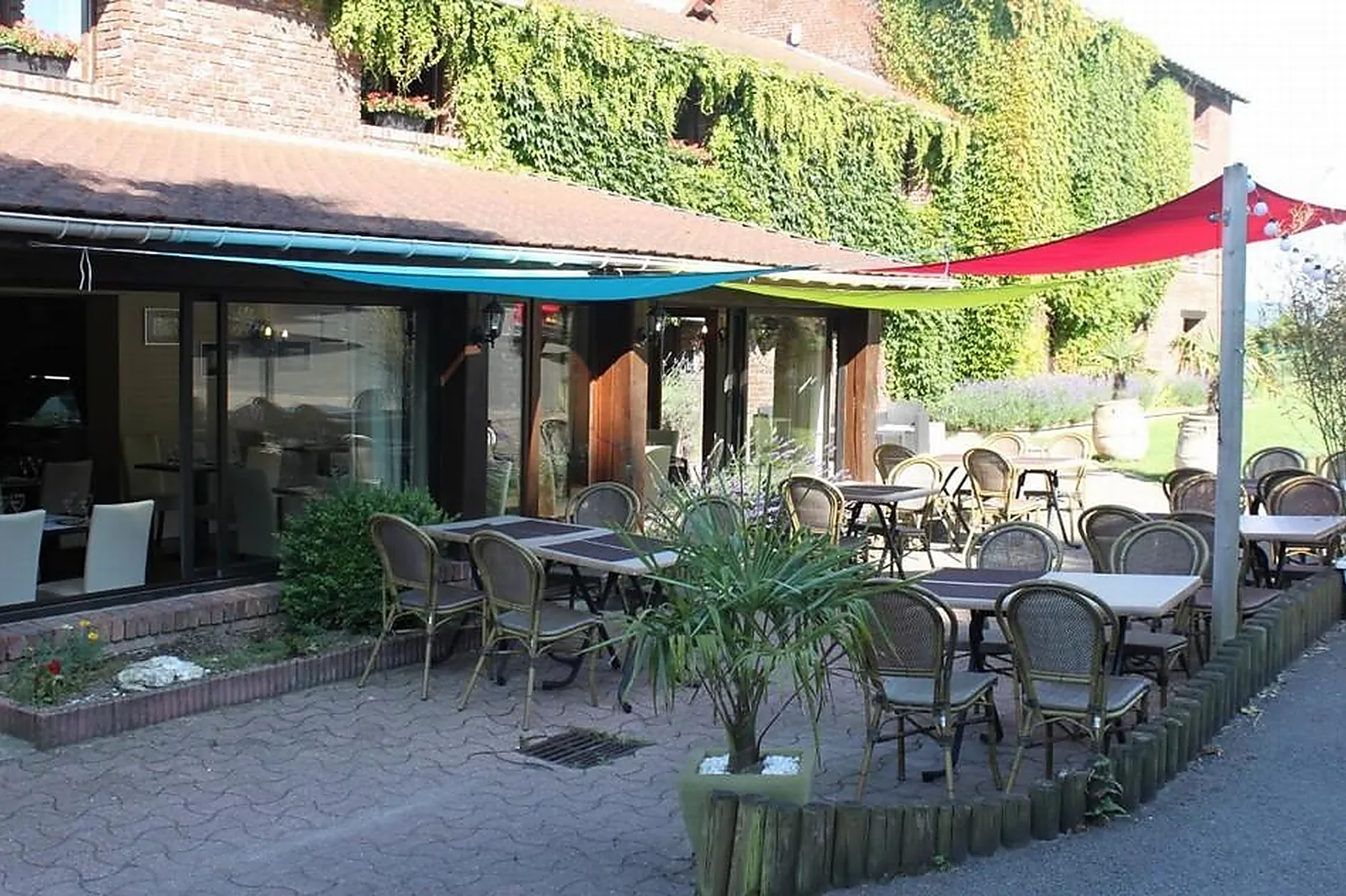 Lieux événementiels, HÔTEL RESTAURANT EOLIENNE