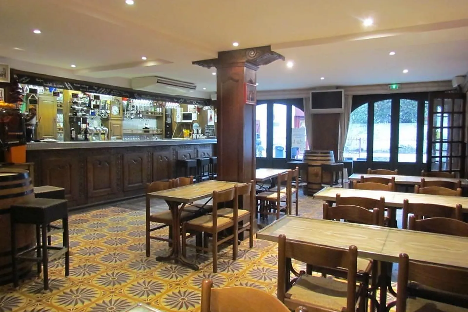 Lieux événementiels, HÔTEL RESTAURANT EUZKADI