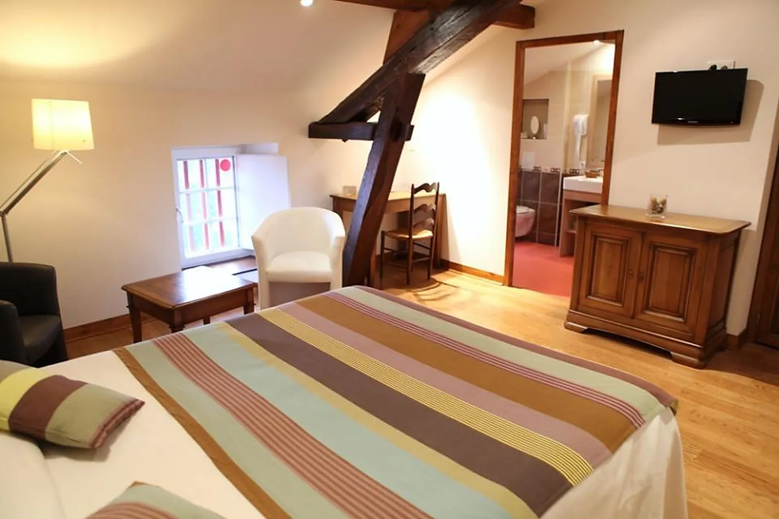 Lieux événementiels, HÔTEL RESTAURANT EUZKADI