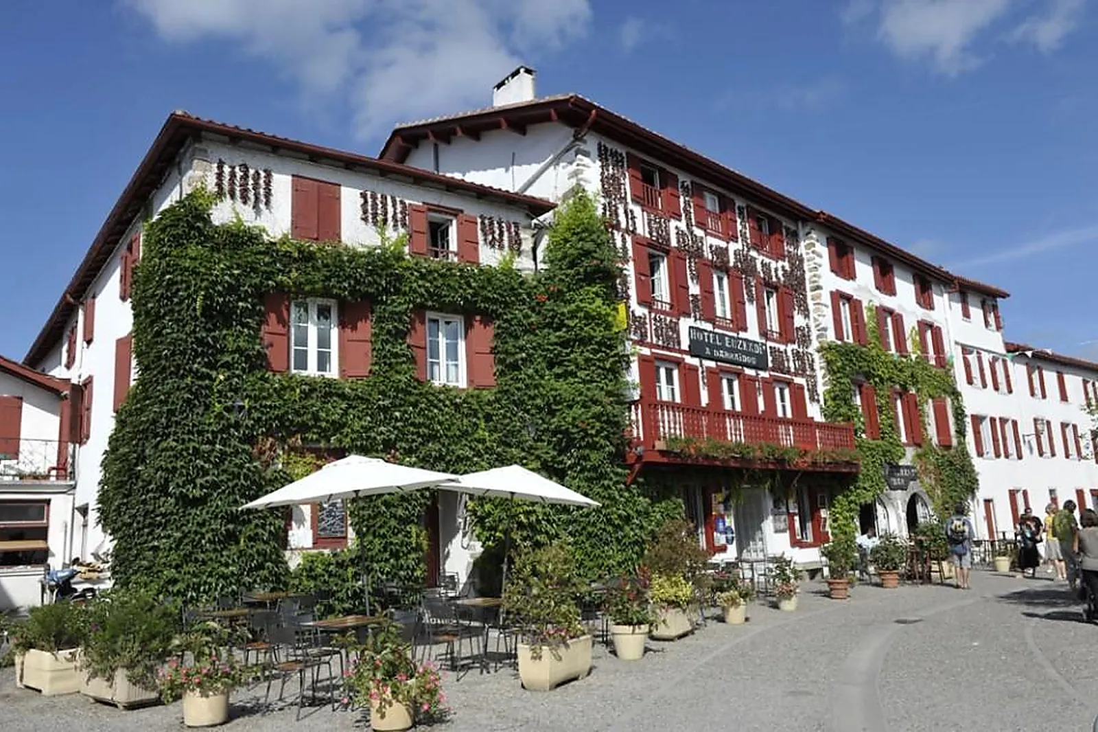 Lieux événementiels, HÔTEL RESTAURANT EUZKADI